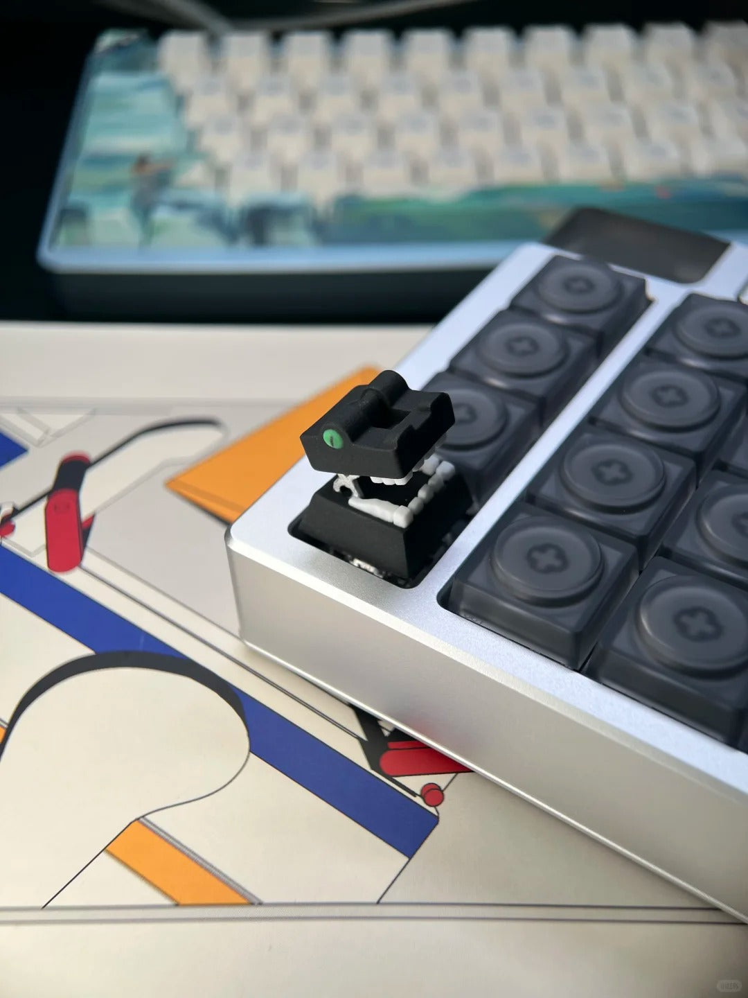 Cute crocodile shaped design with 1U printed resin personalized keycaps, cartoon image artistic creative keycaps, mechanical keyboard decorative keycaps.