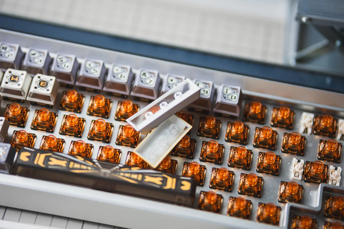 Space time spaceship theme design keycap keyboard decoration keycap PBT+PC heat sublimation translucent personalized keycap