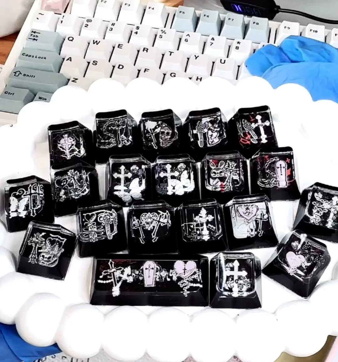 Gothic style, CH crystal resin added keycaps, mechanical keyboard decorated with personalized keycaps