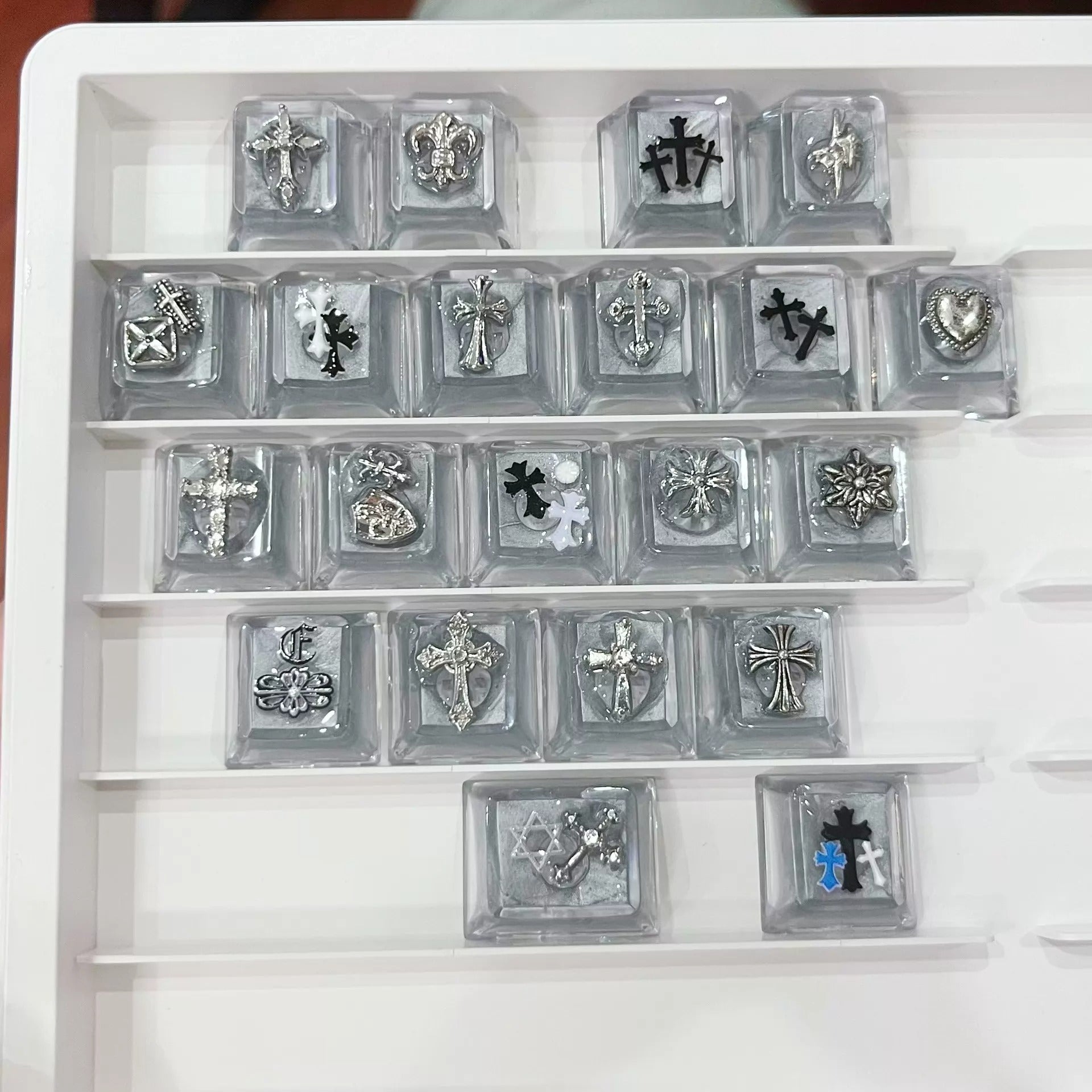 Gothic style, CH crystal resin added keycaps, mechanical keyboard decorated with personalized keycaps