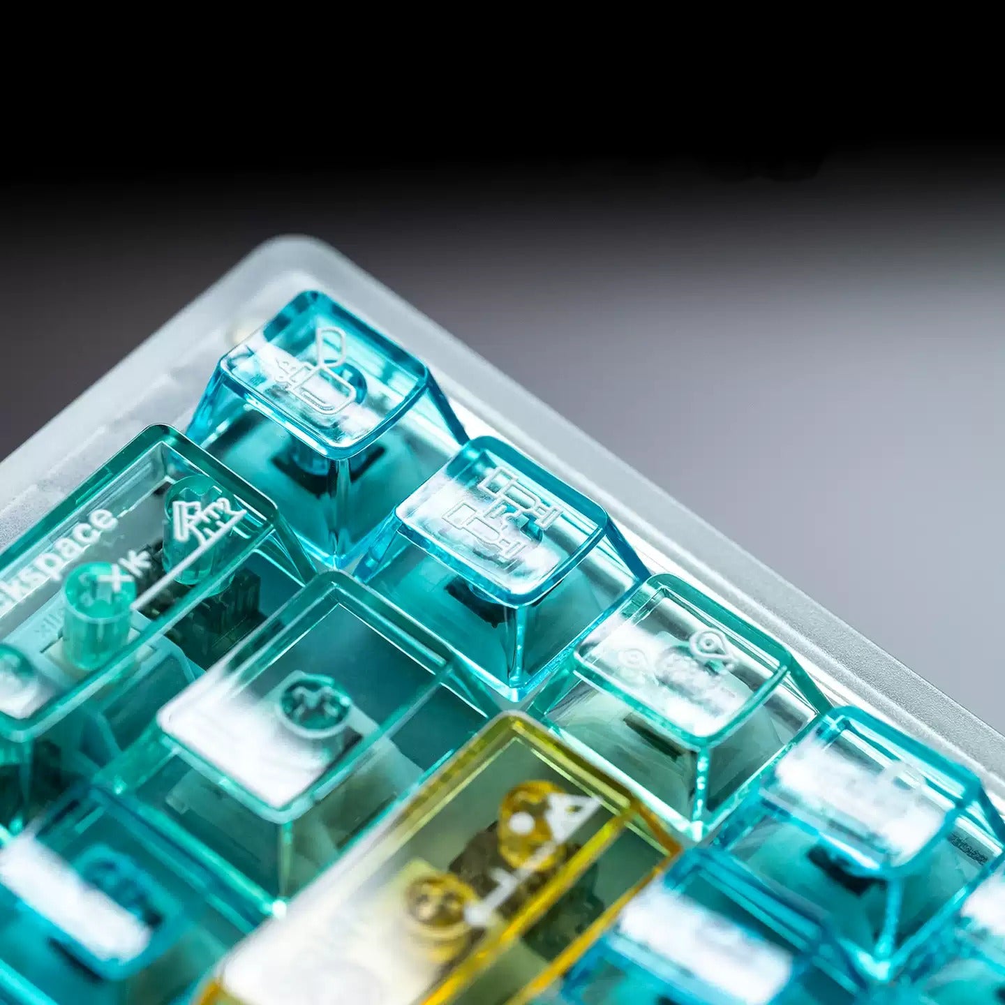 Summer seaside theme, PC material, pure transparent Original Factory Height, mechanical keyboard replacement keycap set, Compatible with 61/64/68/75/84/87/104 Key Mechanical Keyboard Keycap Set