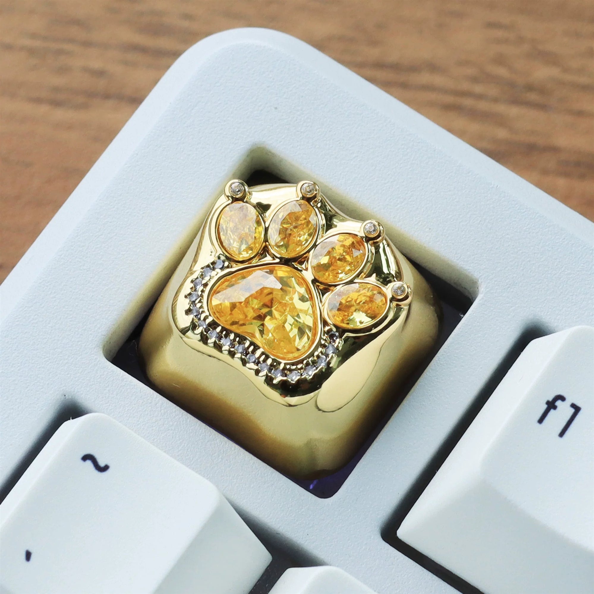 Diamond cat claws, sparkling cat claws, metal inlaid gemstones, personalized keycaps, handmade keycaps, customized keyboards, cultural and creative keycaps, mechanical keyboard decorative keycaps