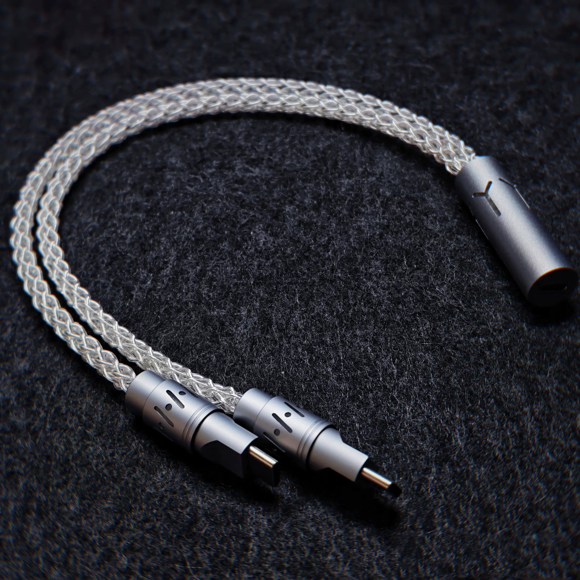 Separate one to two aviation plug data cable, dual 8K return rate single crystal copper mechanical custom manual data cable
