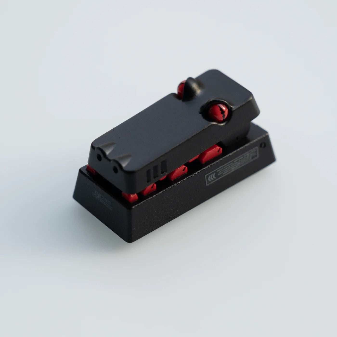 R2-Mechanical style little crocodile.2U Backspace Key artisankeycaps, Mouth can be opened and closed, PBT material personalized keycaps, keyboard decorative keycaps