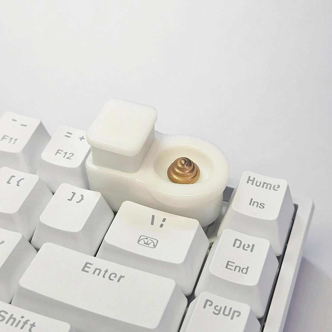 Toilet resin keycap 2U grid key original personalized mechanical keyboard keycap resin material, additional piece included...