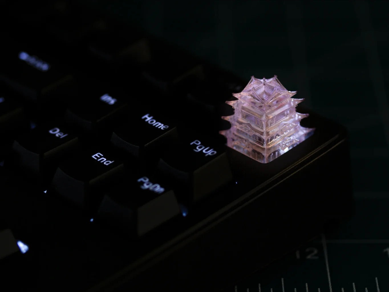 Chinese ancient architecture, Oriental charm keycaps, and architectural art personalized keycaps are integrated into one.