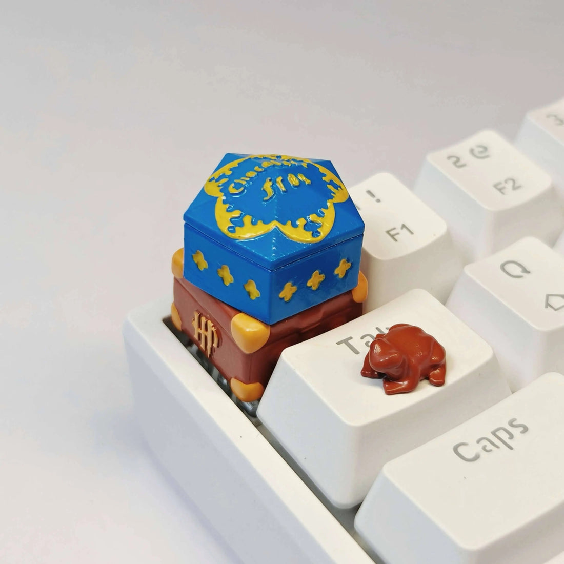 Harry Potter peripheral culture creative keycaps chocolate frog resin coating as colored keycaps mechanical keyboard decoration keycaps