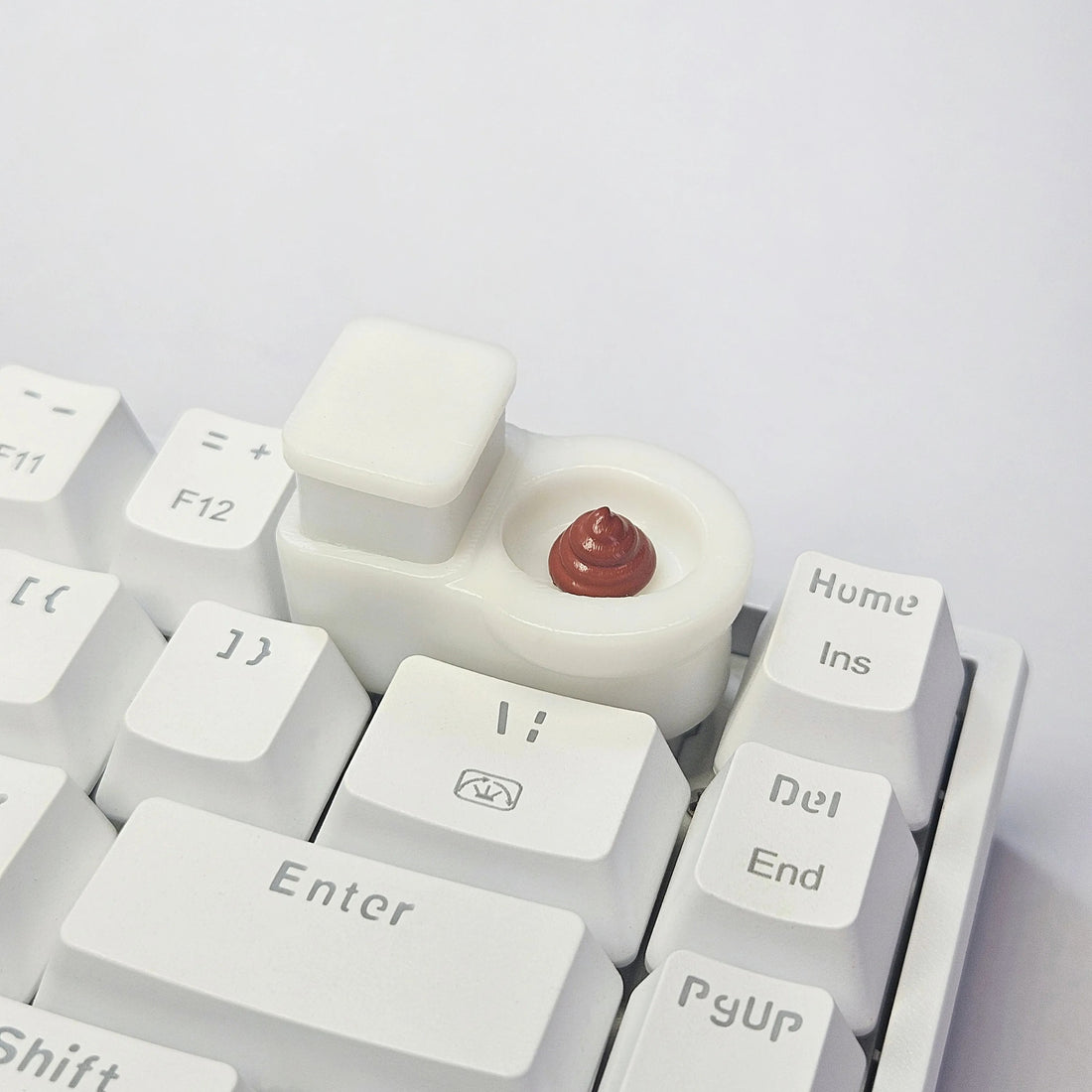 Toilet resin keycap 2U grid key original personalized mechanical keyboard keycap resin material, additional piece included...
