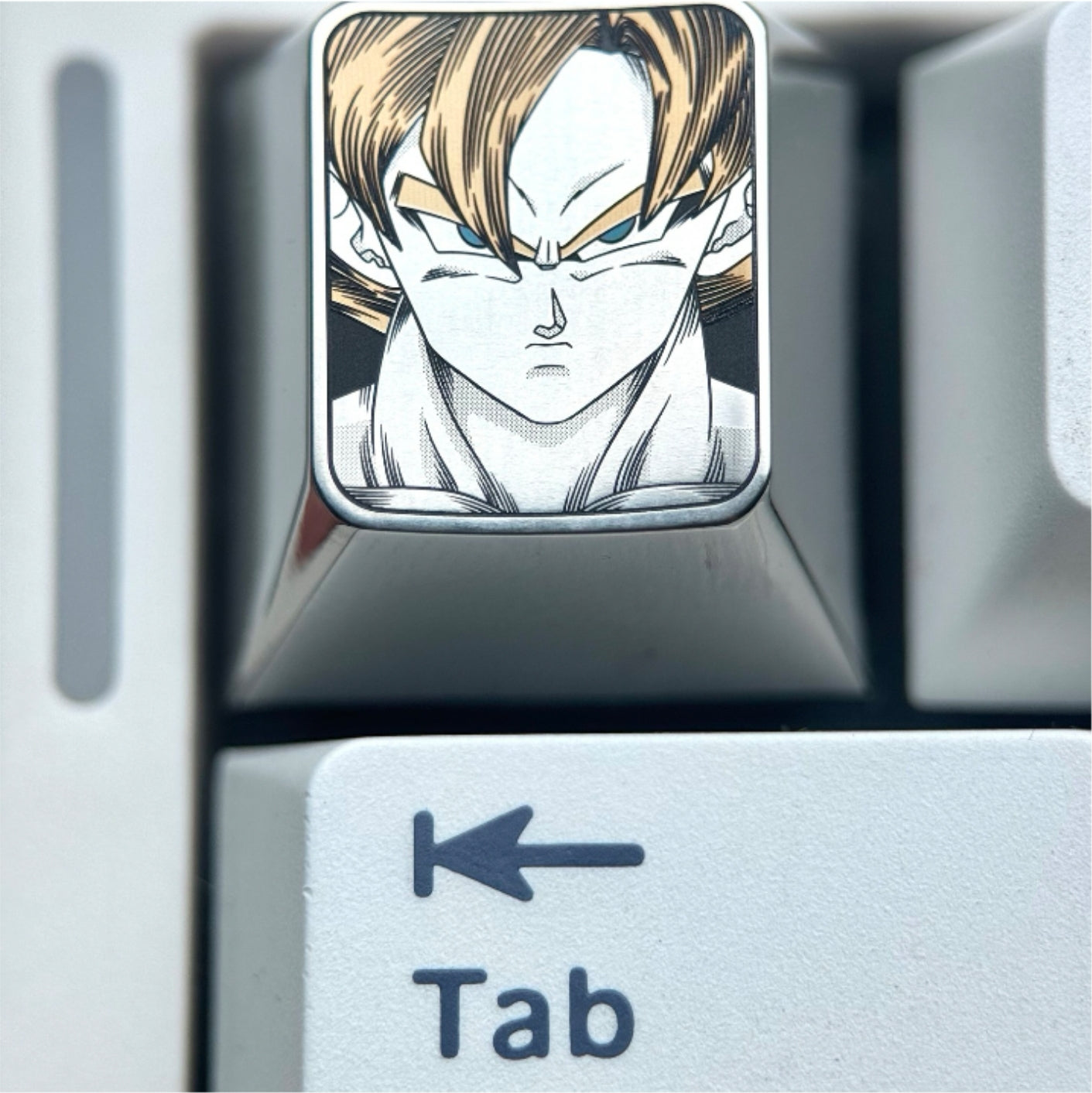 Dragon Ball, Son Goku, finely carved 1U titanium alloy, creative keycaps for anime and gaming culture.