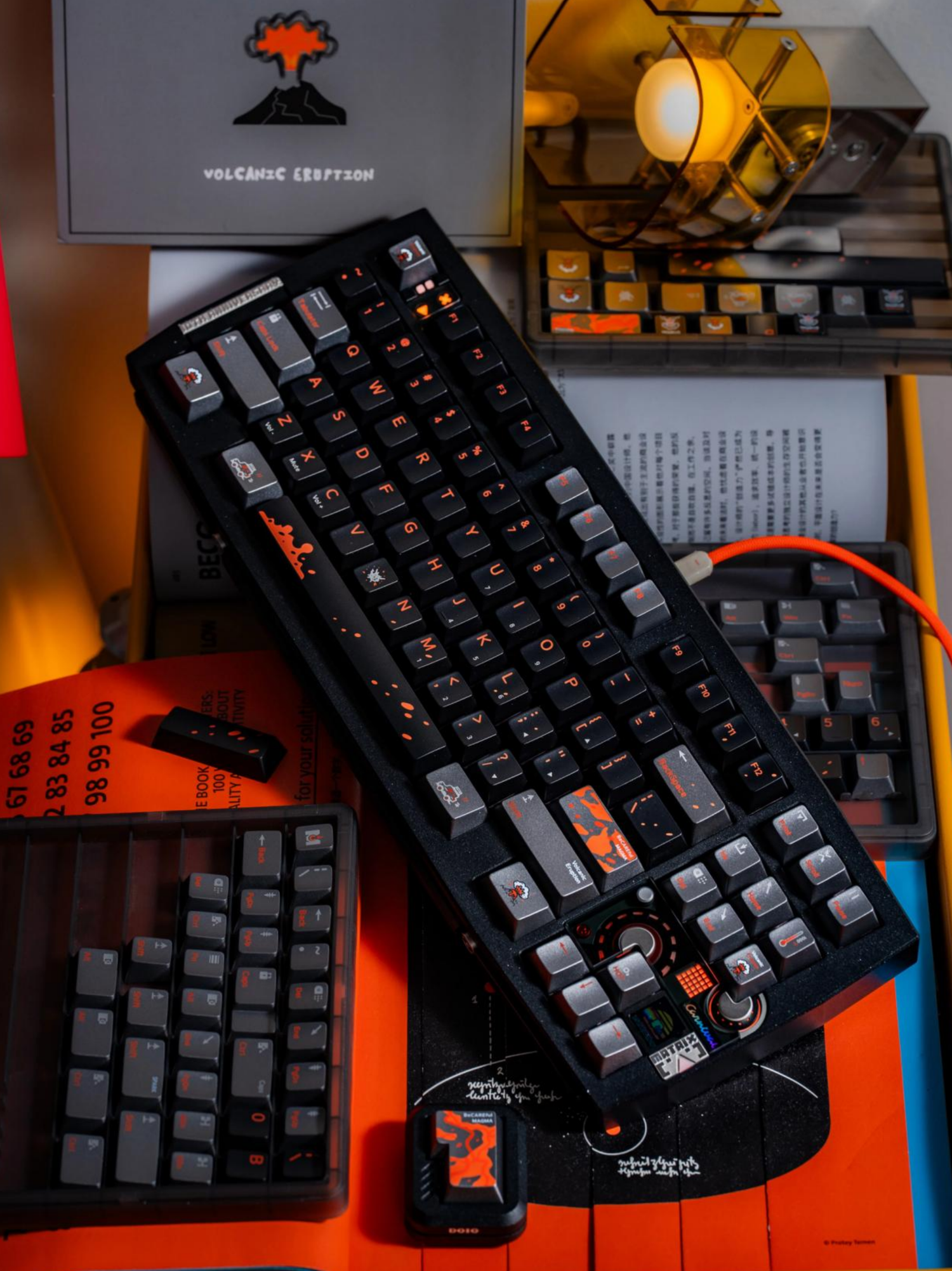 Fire melt flow black dark silver gray light orange V-series texture metallic paint volcano theme original factory mechanical keycap PBT material material personalized keycap set, compatible with 61/64/68/75/84/87/104 mechanical keyboard replacement keycap