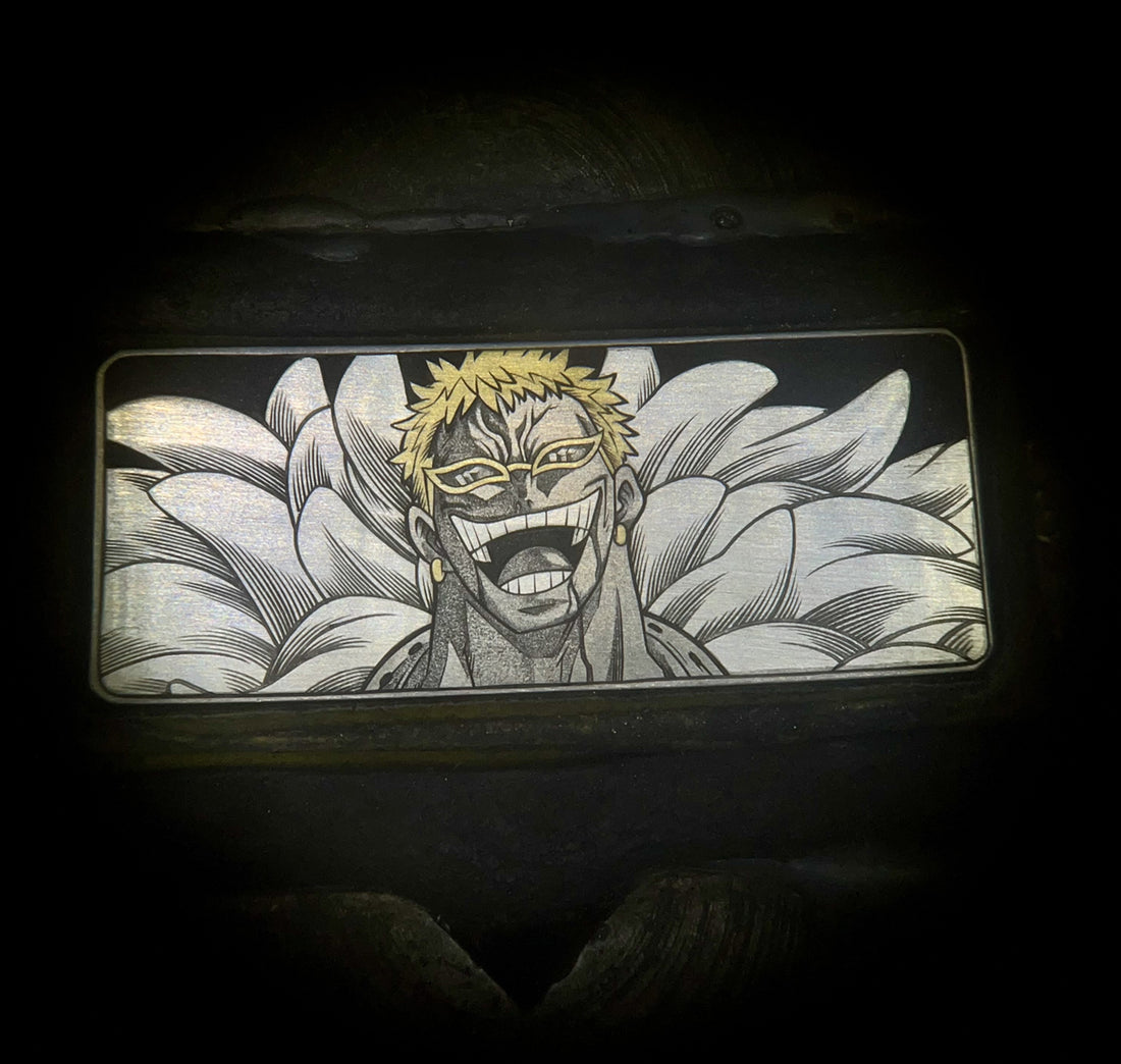 ONE PIECE，Donquixote Doflamingo， Hand carved titanium alloy, inlaid with gold and silver. 2.25U keycap.