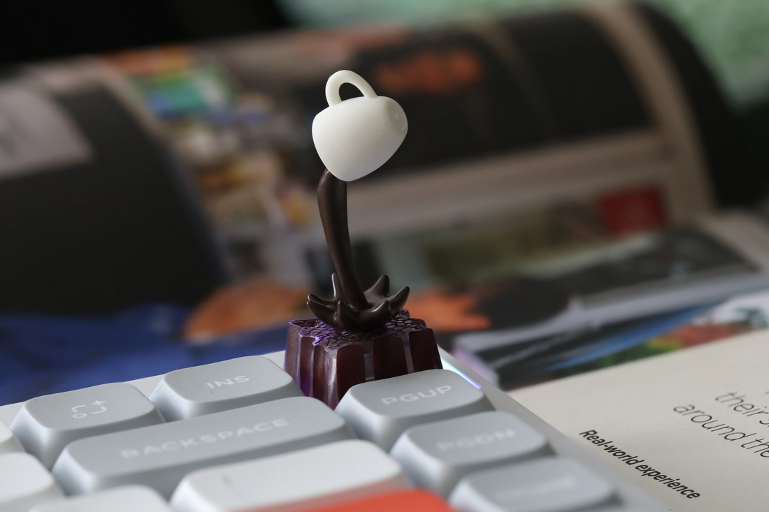 Flowing coffee personalized keycaps with transparent magnetic separation design and mechanical keycaps