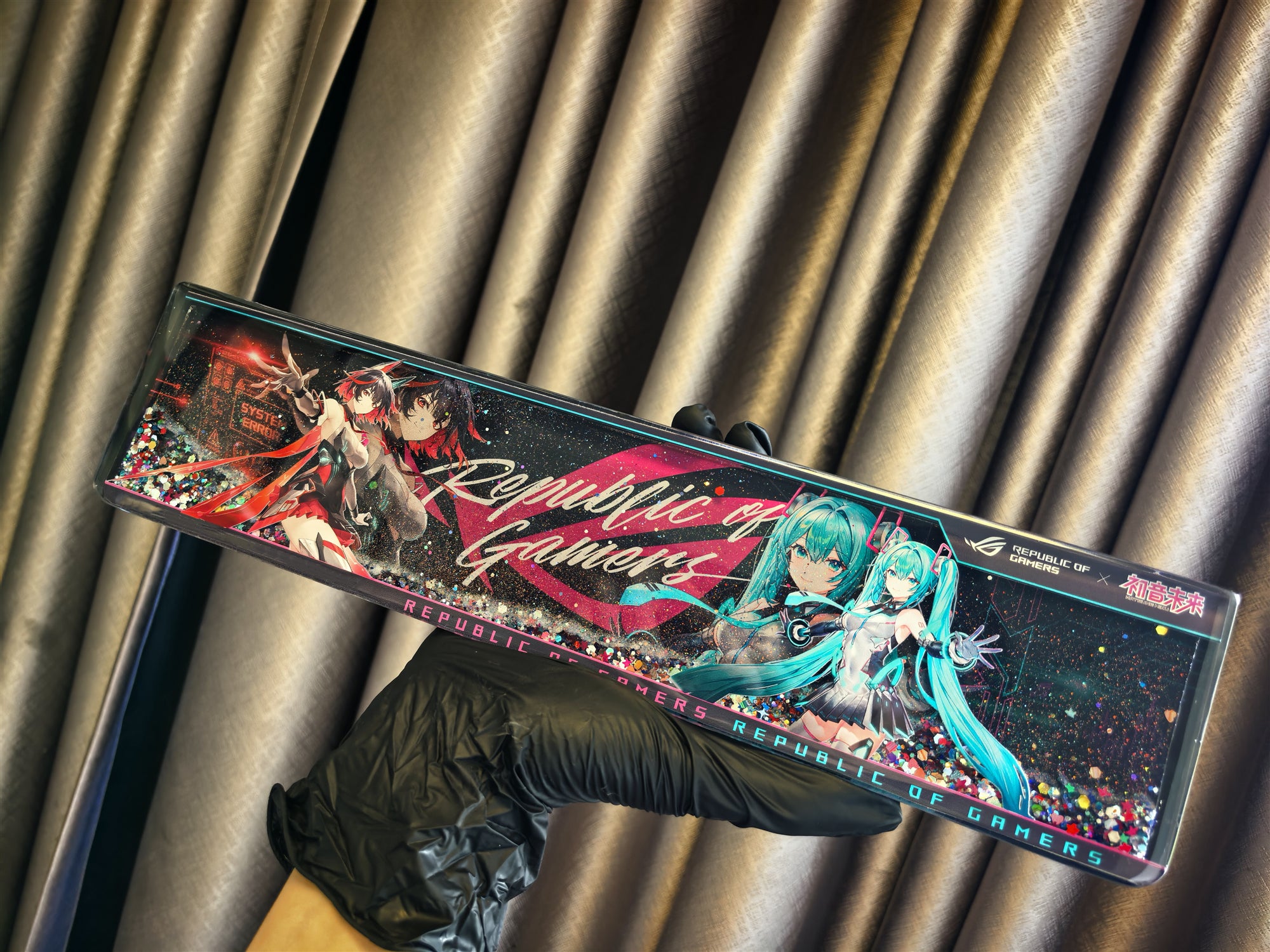 Hatsune Miku, quicksand dazzling design mechanical keyboard hand support Palm Rest, Keyboard Peripheral Accessories