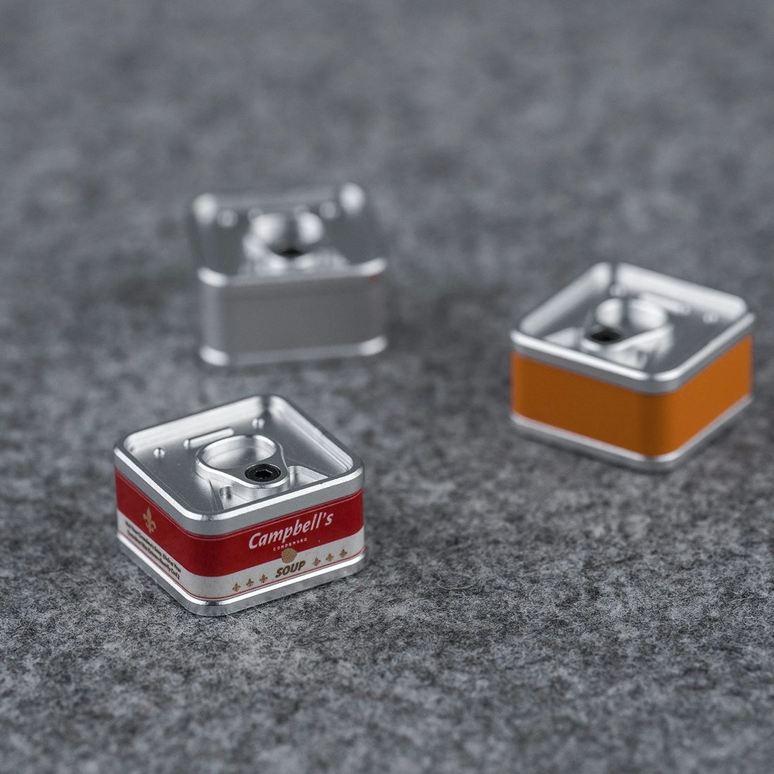 Canned keycaps, CNC aluminum alloy molding, metal personalized keycaps with interchangeable stickers, personalized keycaps, homemade keycaps, mechanical keyboards, creative keycaps