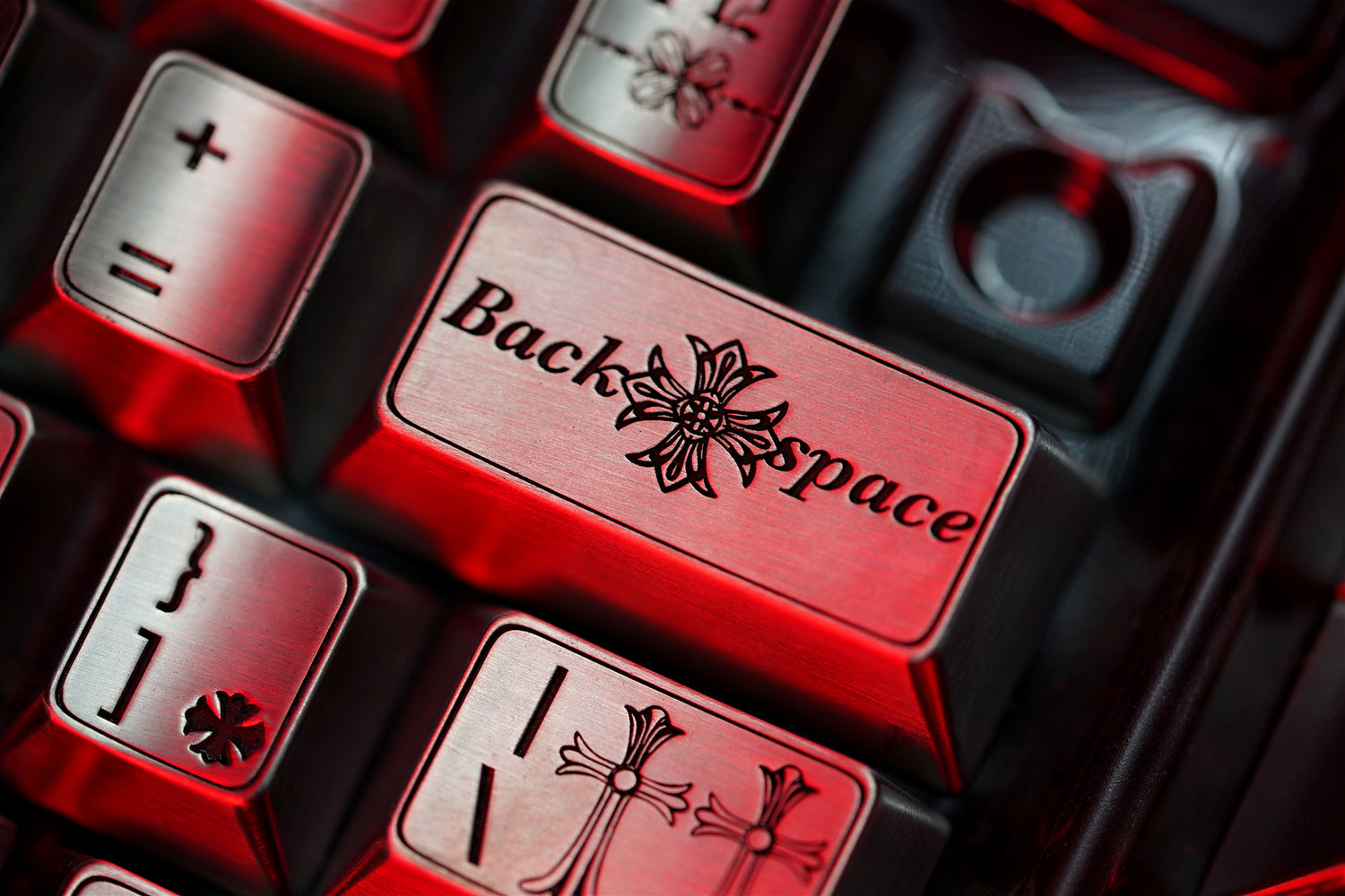 Chrome Hearts theme, metal personalized keycap set, trendy and fashionable keycap set.