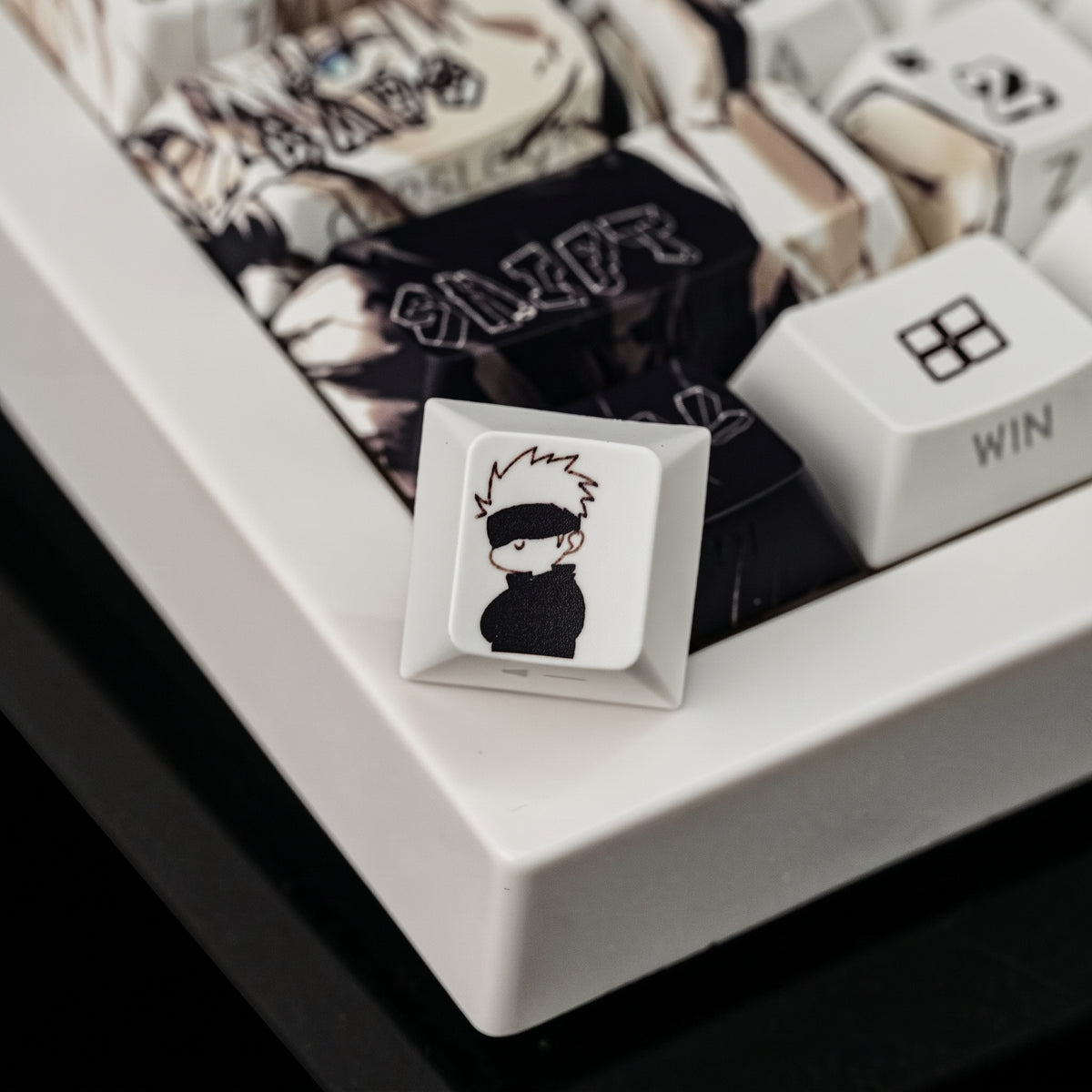 Jujutsu Kaisen themed keycaps, Itadori Yuji/Gojo Satoru PBT material personalized key cap set, animation game culture creative decoration key cap set, compatible with 61/64/68/75/84/87/104 key mechanical keyboard