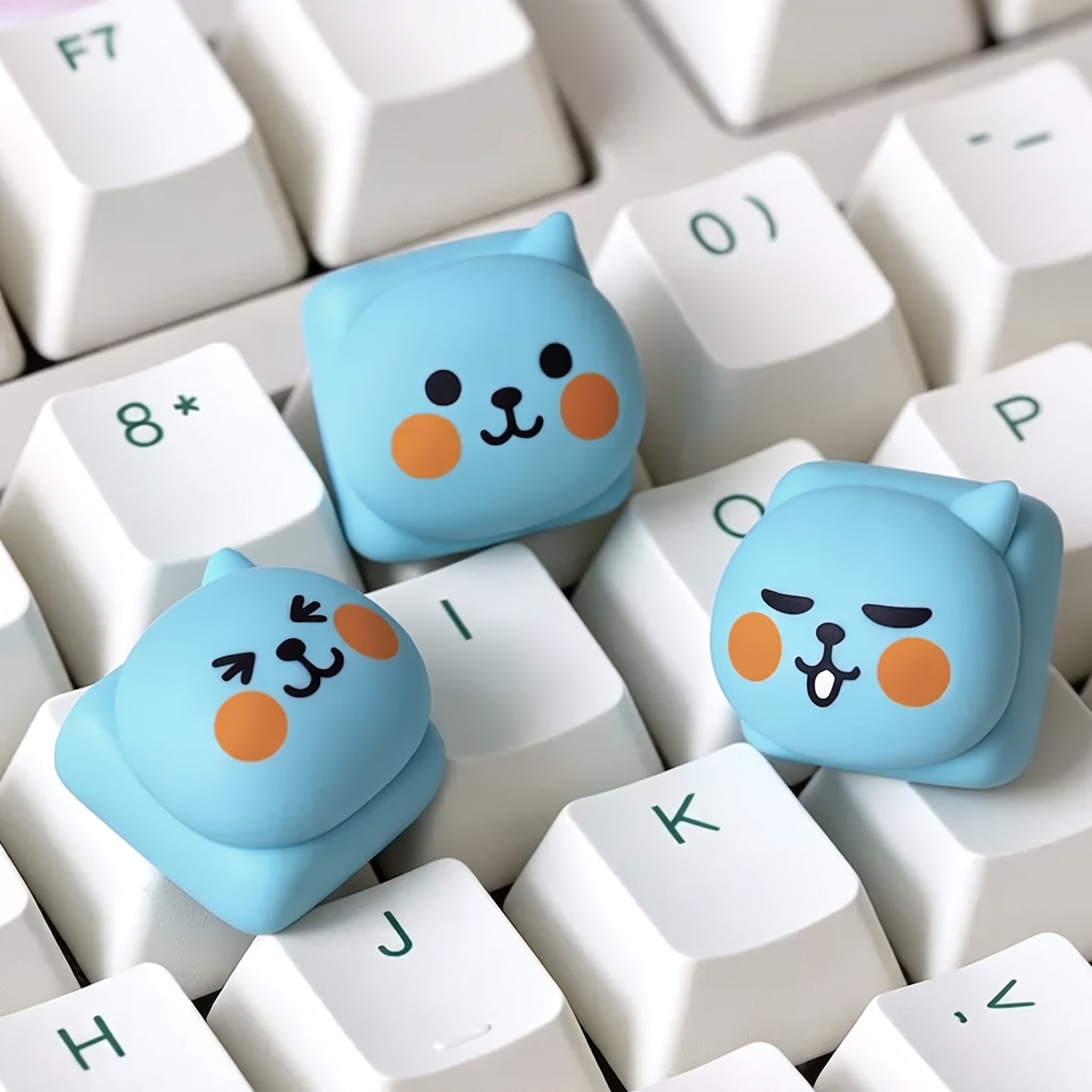 Qoo expression, multi-color resin molded personalized keycaps, cartoon image creative cultural keycaps, mechanical keyboard handmade decorative keycaps