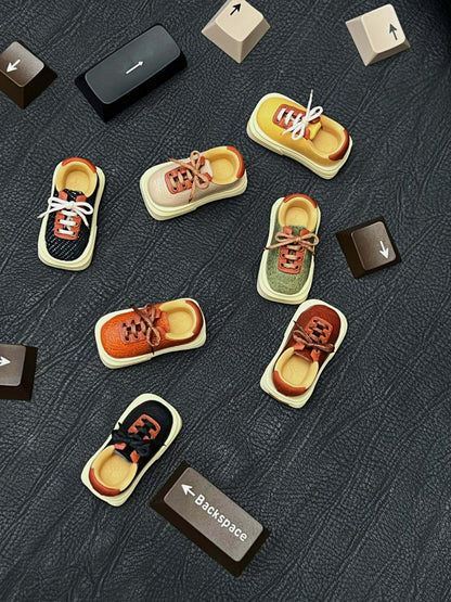 Genuine leather small leather shoes with personalized keycaps 2U, retro creative mechanical keyboard keycaps, genuine leather artistic handmade keycaps