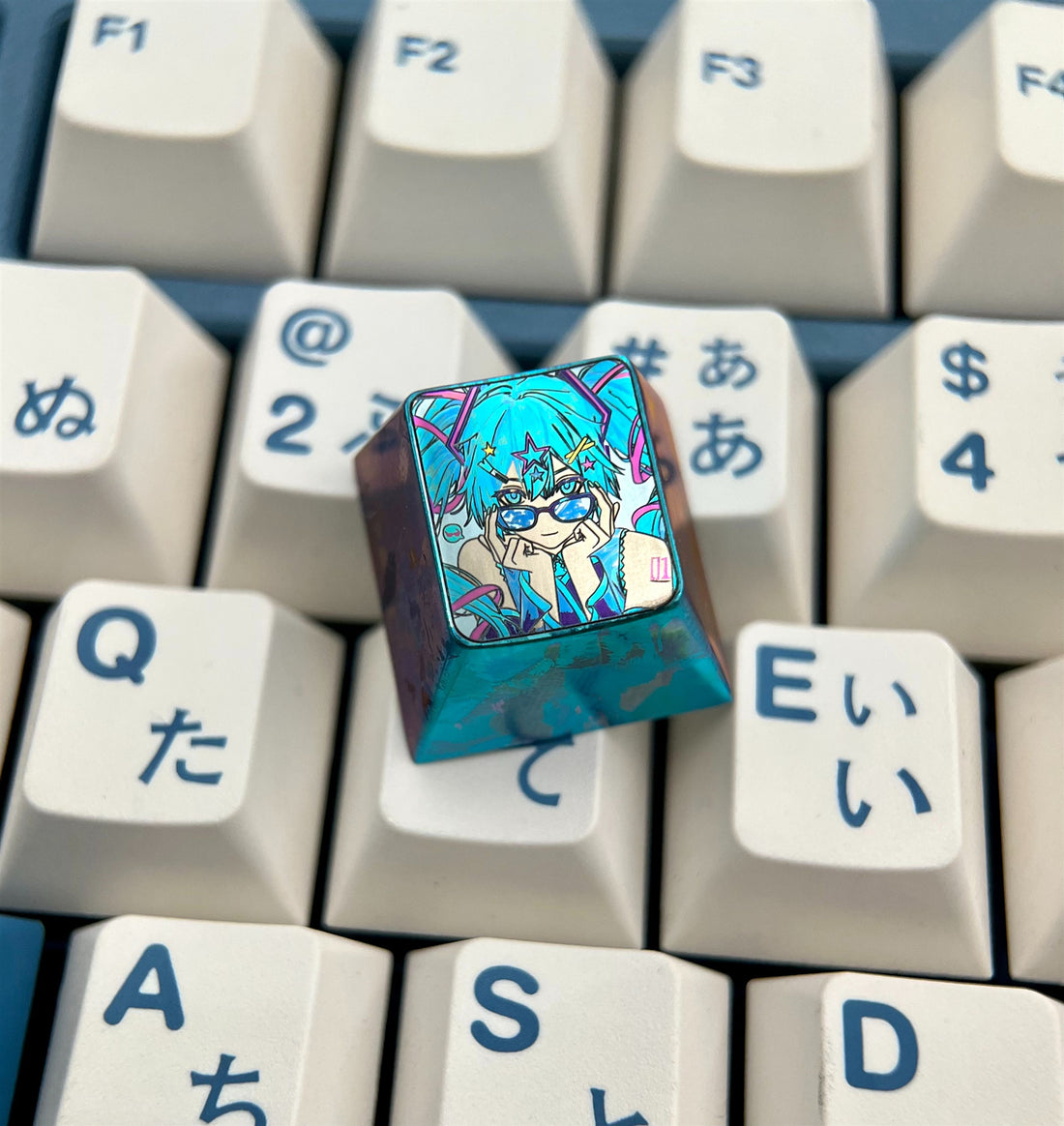 Hatsune Miku themed 1U titanium alloy personalized keycaps, mechanical keyboard decorative keycaps, Animal and Game Cultural Creative Keycaps for Music Virtual Idols