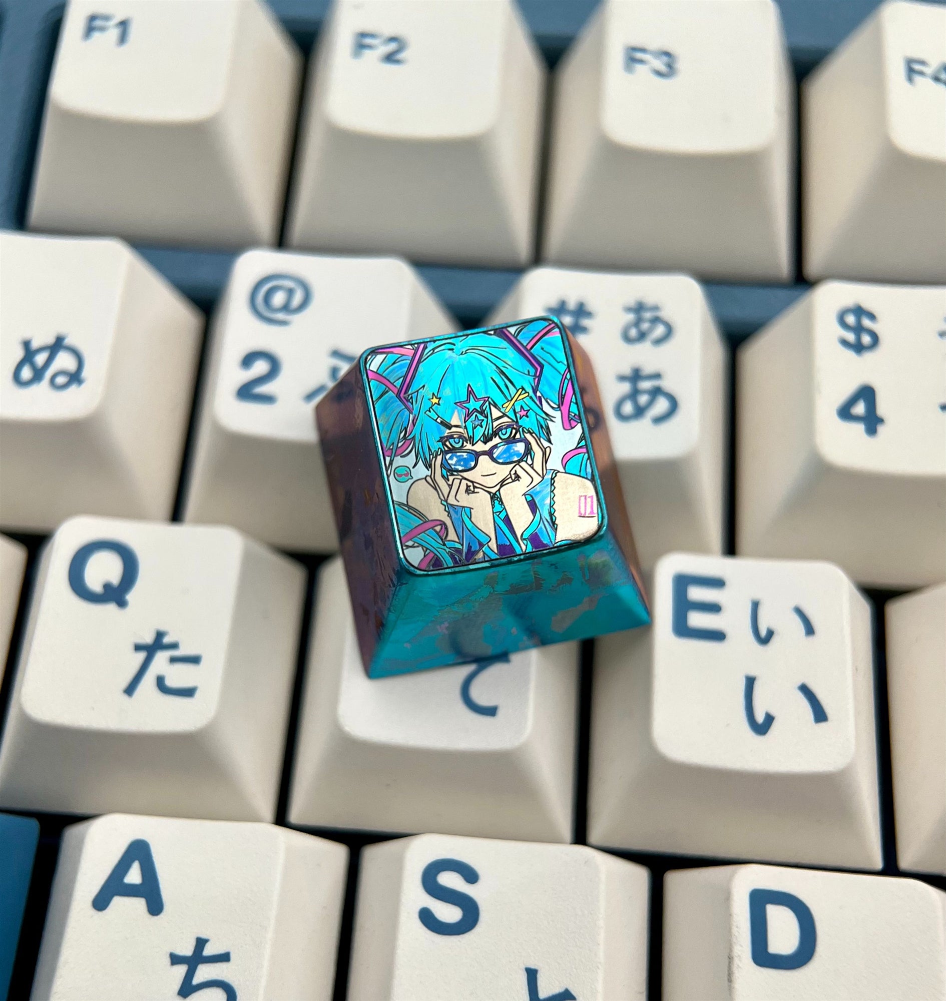 Hatsune Miku themed 1U titanium alloy personalized keycaps, mechanical keyboard decorative keycaps, Animal and Game Cultural Creative Keycaps for Music Virtual Idols