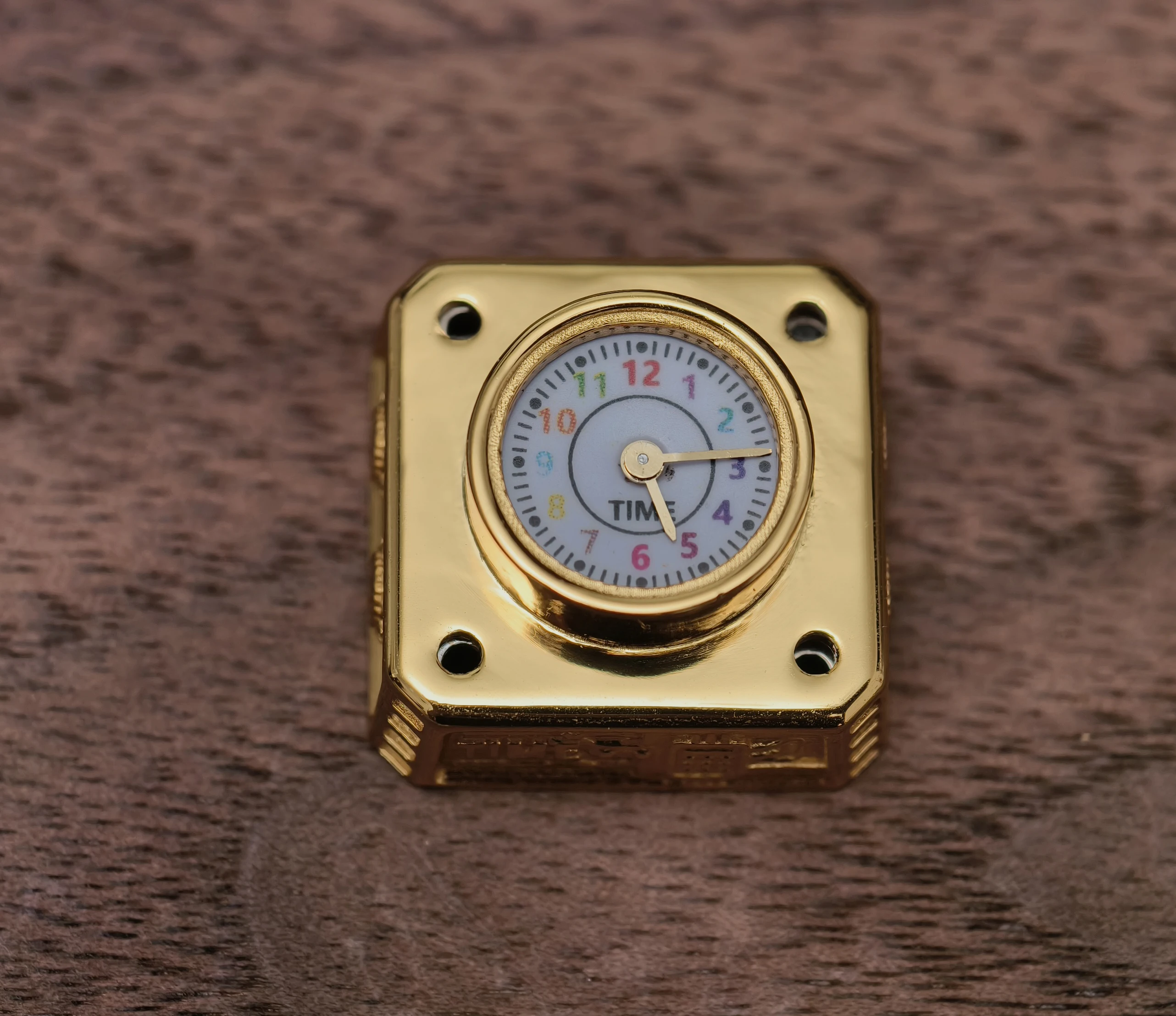 Time in Wonders， Pure silver material metal personalized keycap, quartz clock dial can work normally, creative art decoration keycap