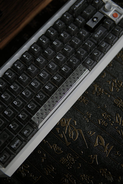 Louis Vuitton logo retro floral metal space bar, 6.25U deep carved color filled metal carving luxury decoration keycap