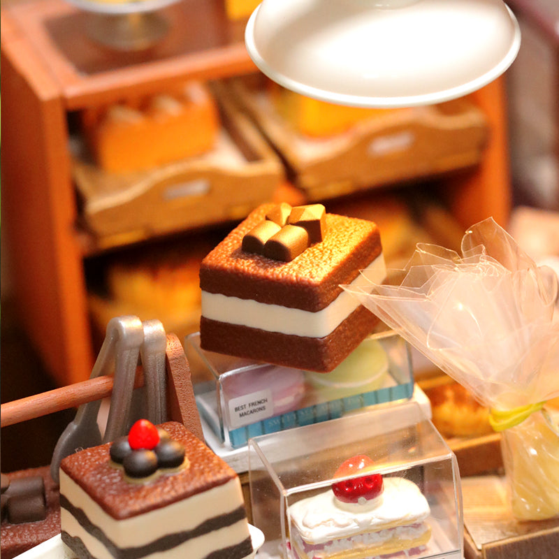 Tiramisu cake keycaps chocolate cake cute cartoon anime peripheral keycaps personalized creative resin keycaps
