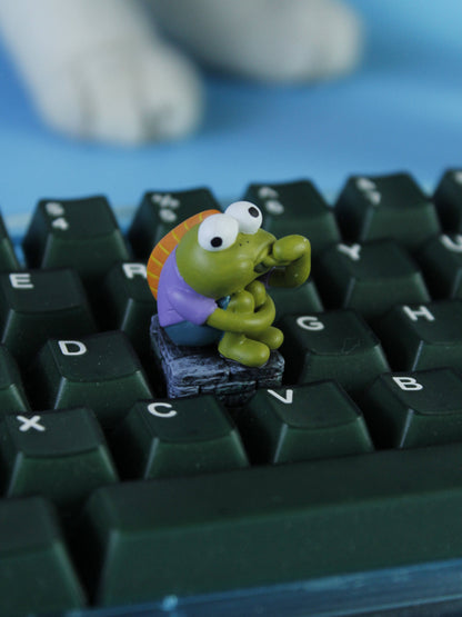 SpongeBob SquarePants， Cute fish sucking fingers, resin coated personalized keycaps, anime and game creative decorative keycaps