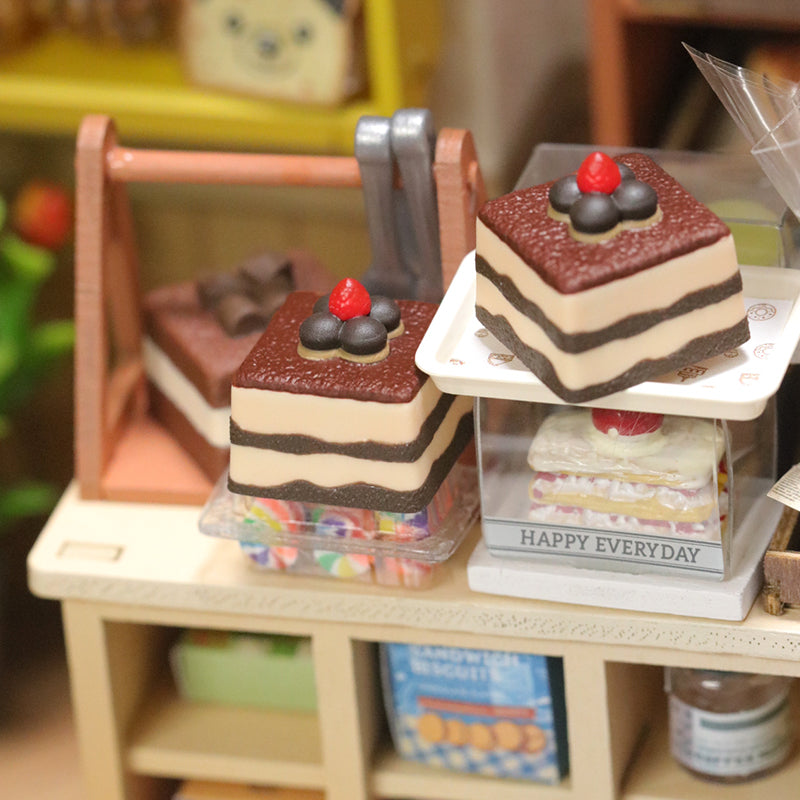 Tiramisu cake keycaps chocolate cake cute cartoon anime peripheral keycaps personalized creative resin keycaps