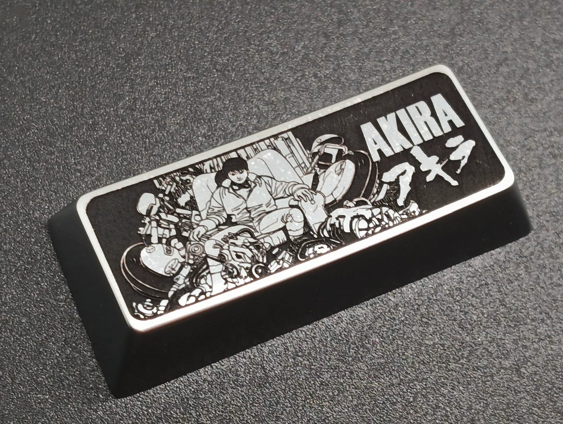 Akira， Cyberpunk 2.25U metal personalized keycap, available in zinc, aluminum, titanium, optional. Anime game culture creative decoration keycaps