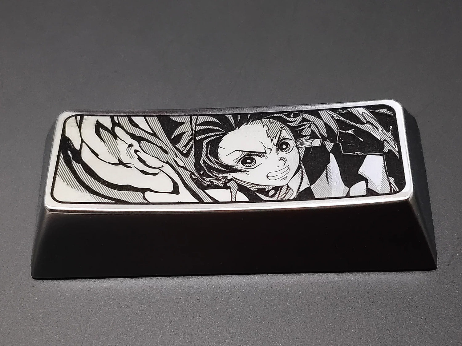 Demon Slayer: Kimetsu No Yaiba, Kamado Tanjirou, 2.25U metal personalized keycaps (zinc alloy/titanium alloy), anime, gaming, cultural decoration, art keycaps