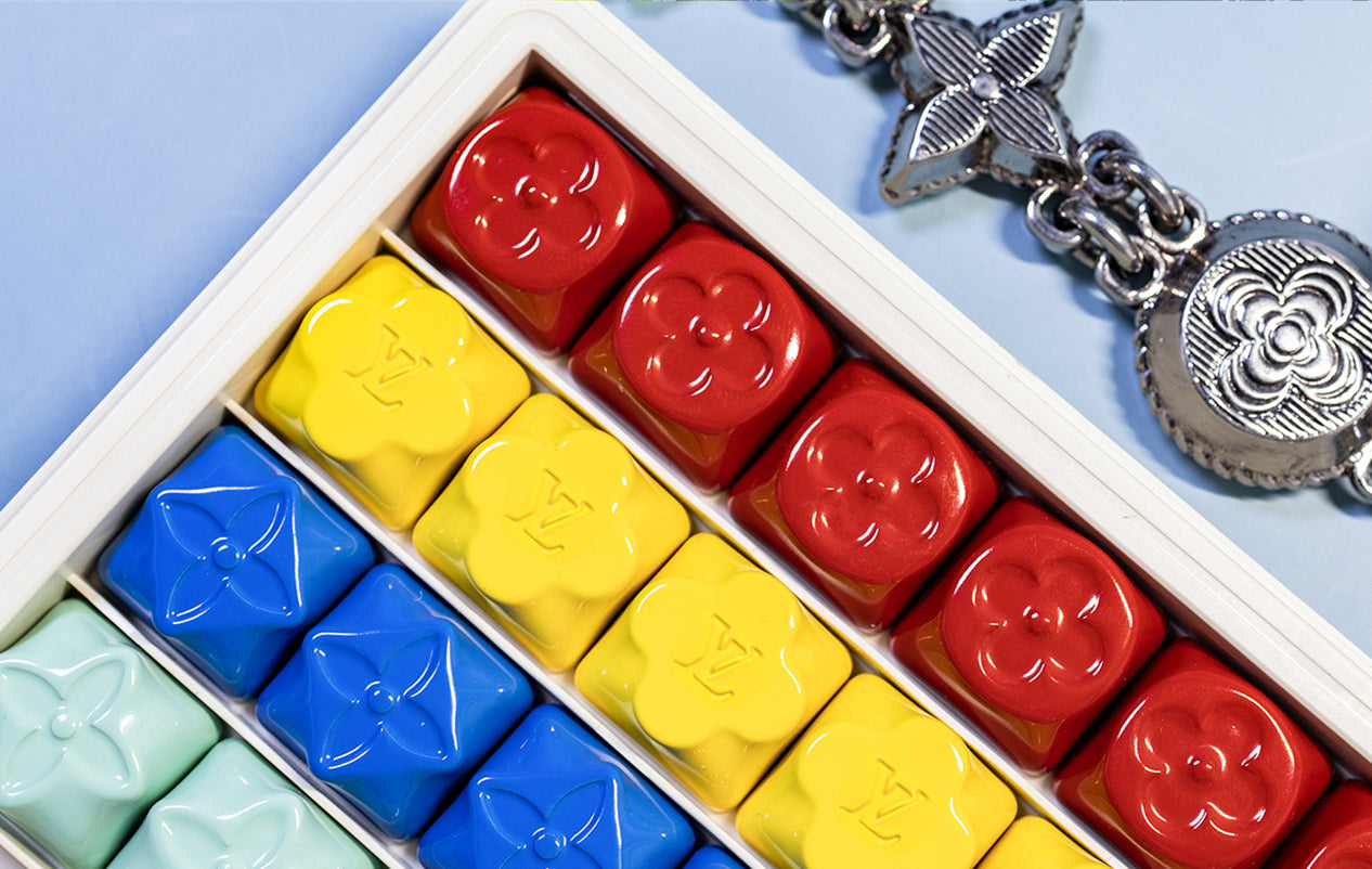 Irregular shaped personalized keycaps, luxury vintage series aluminum alloy keycaps painted with CNC machining, customized mechanical keyboards, custom keycaps
