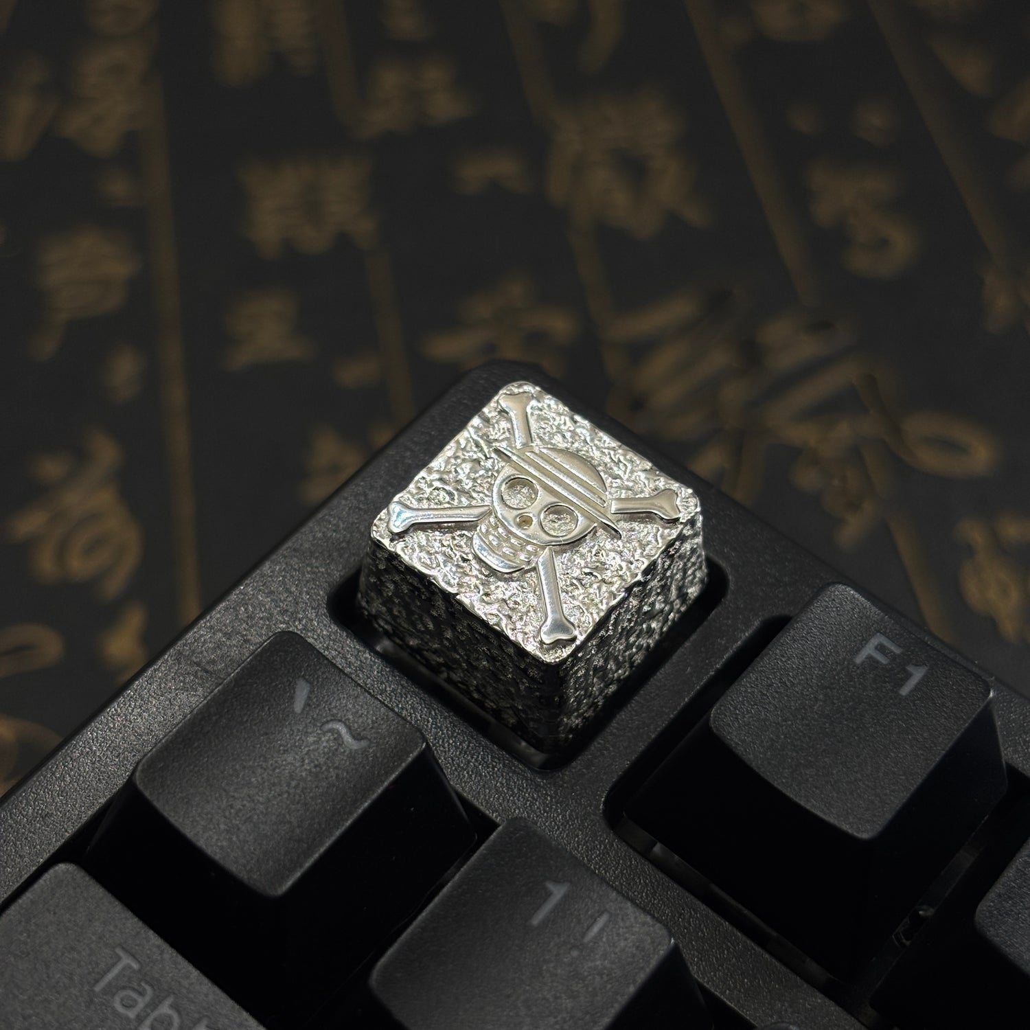 One Piece, grass hat Luffy logo, pure copper personalized keycaps, mechanical keyboard metal decorative keycaps