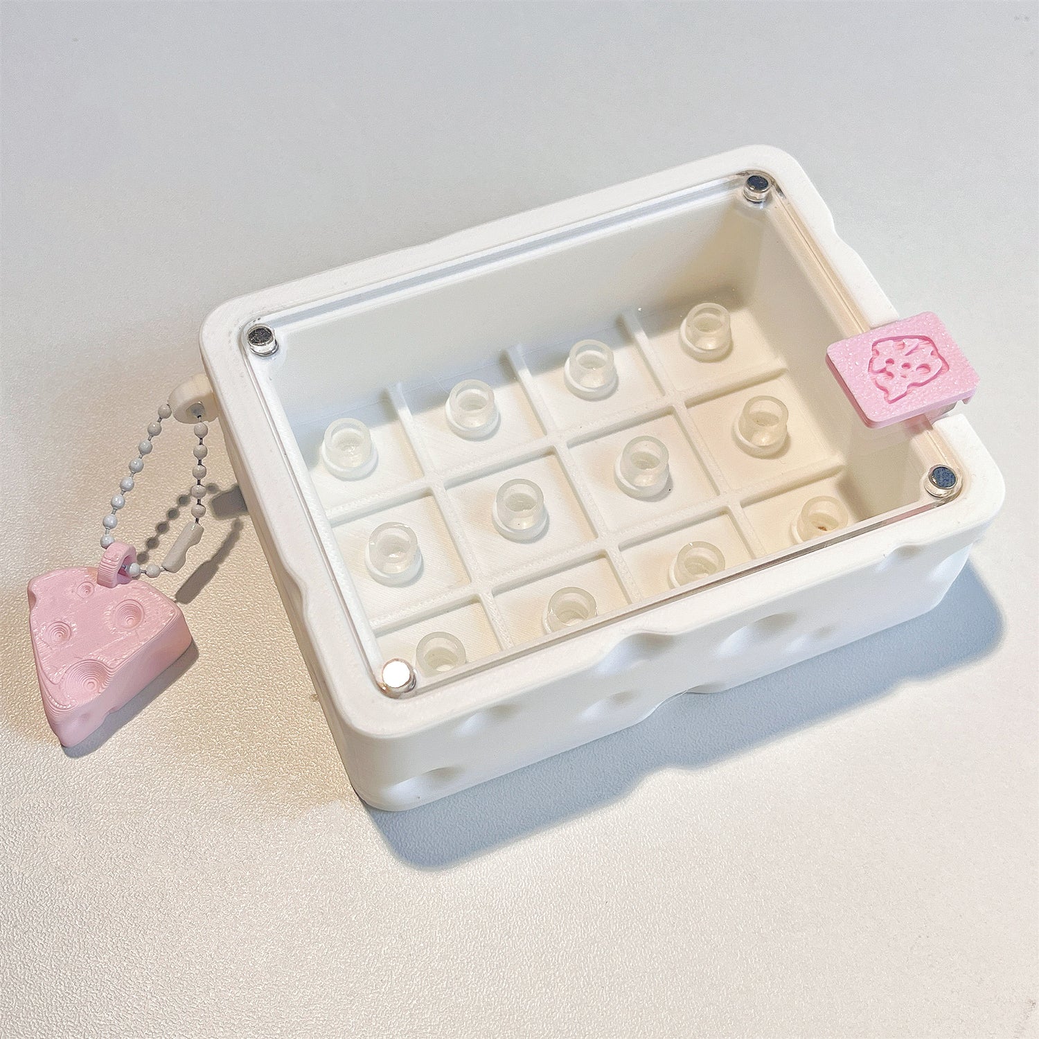 Cheese shaped 12 key personalized keycap box. (3D printing material)