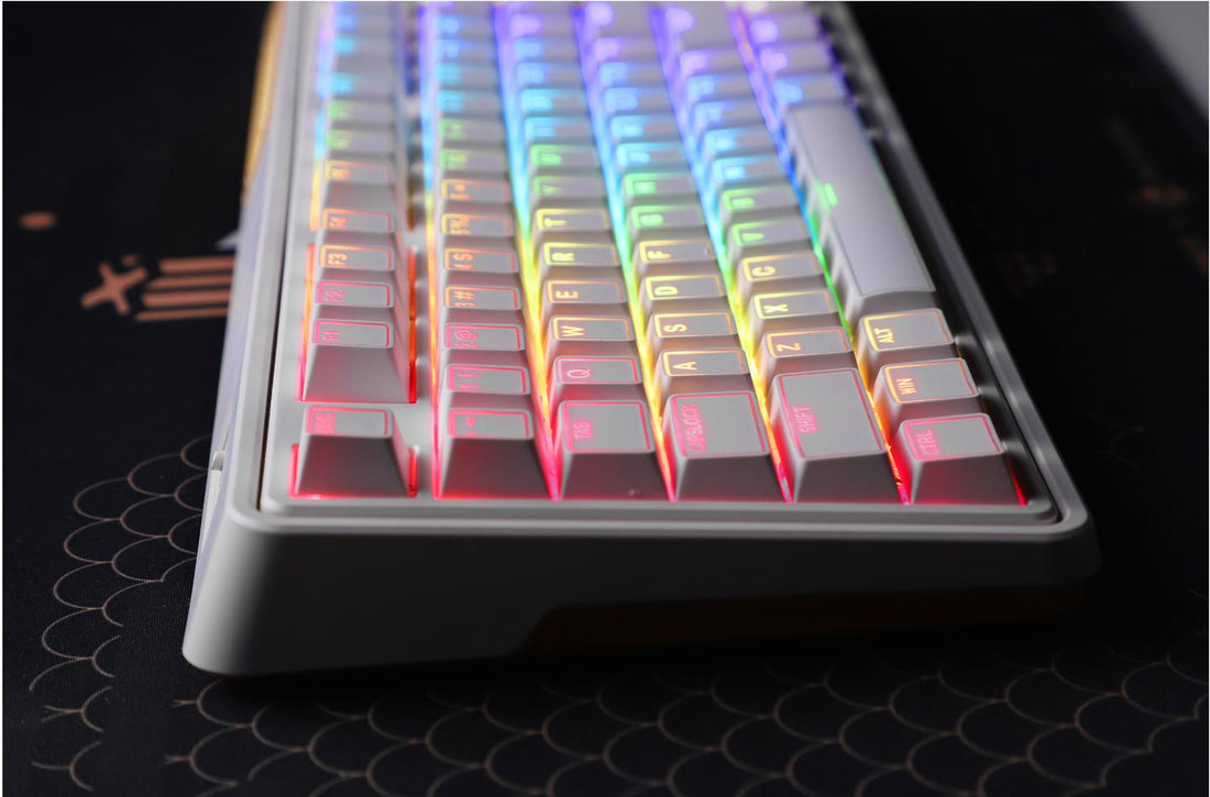 Light edge, keycap square ring+positive engraving translucent white PBT dual color customized factory height set keycap