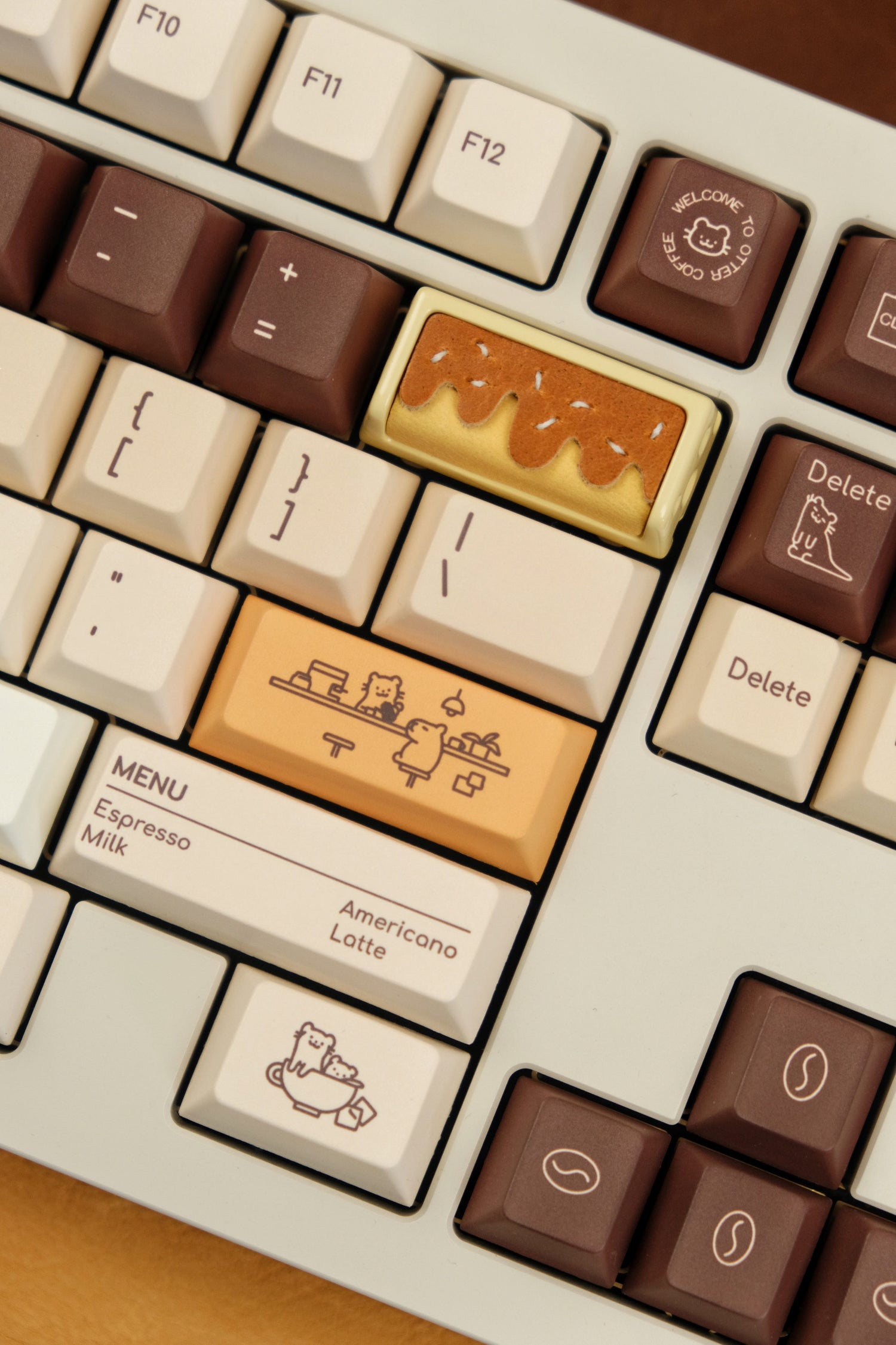 Delicious cake, 2U leather+resin personalized keycaps, mechanical keyboard decorative keycaps, food art creative keycaps