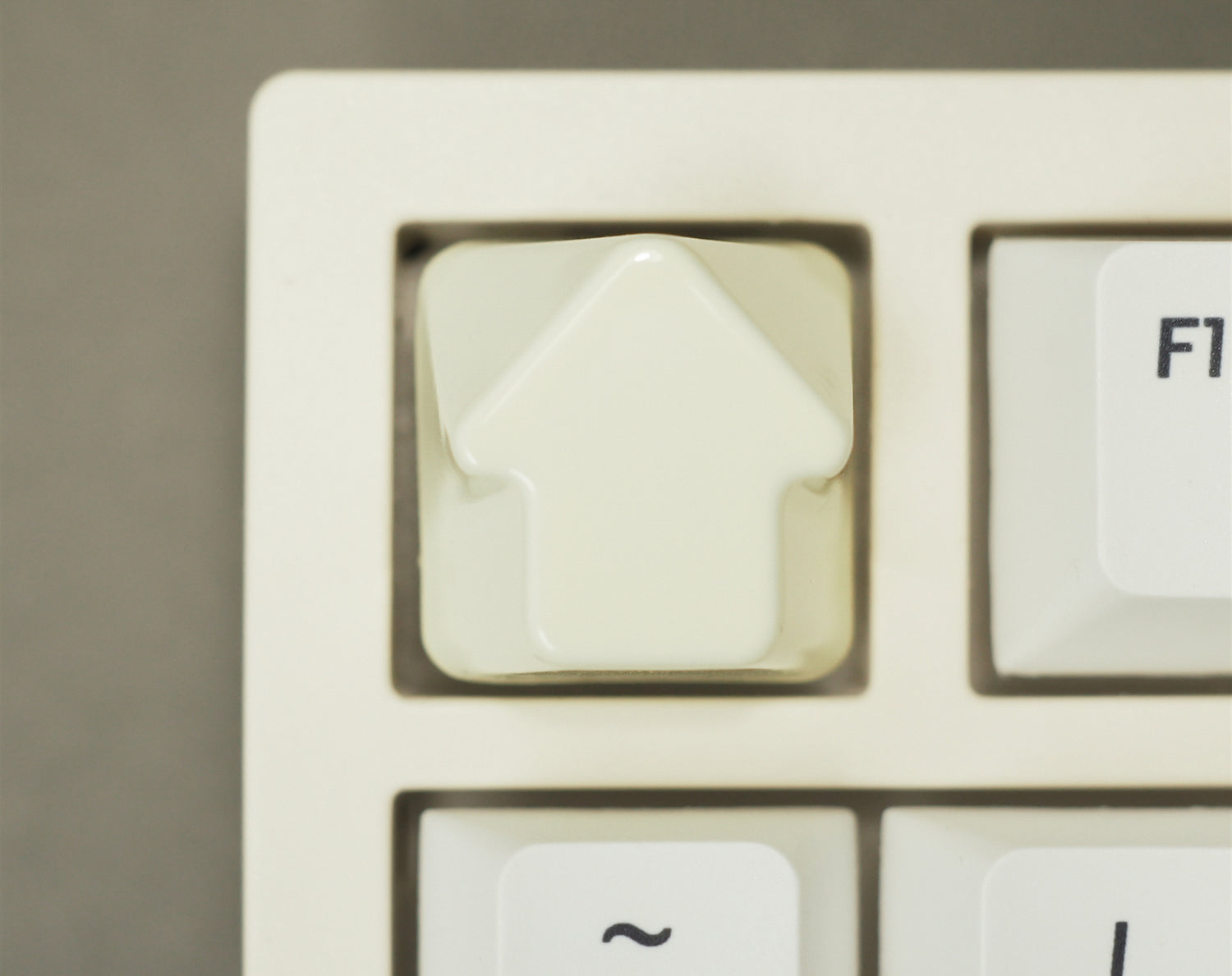 Metal spray simple and personalized keycaps, 1U geometric decorative keycaps, artistic keycaps