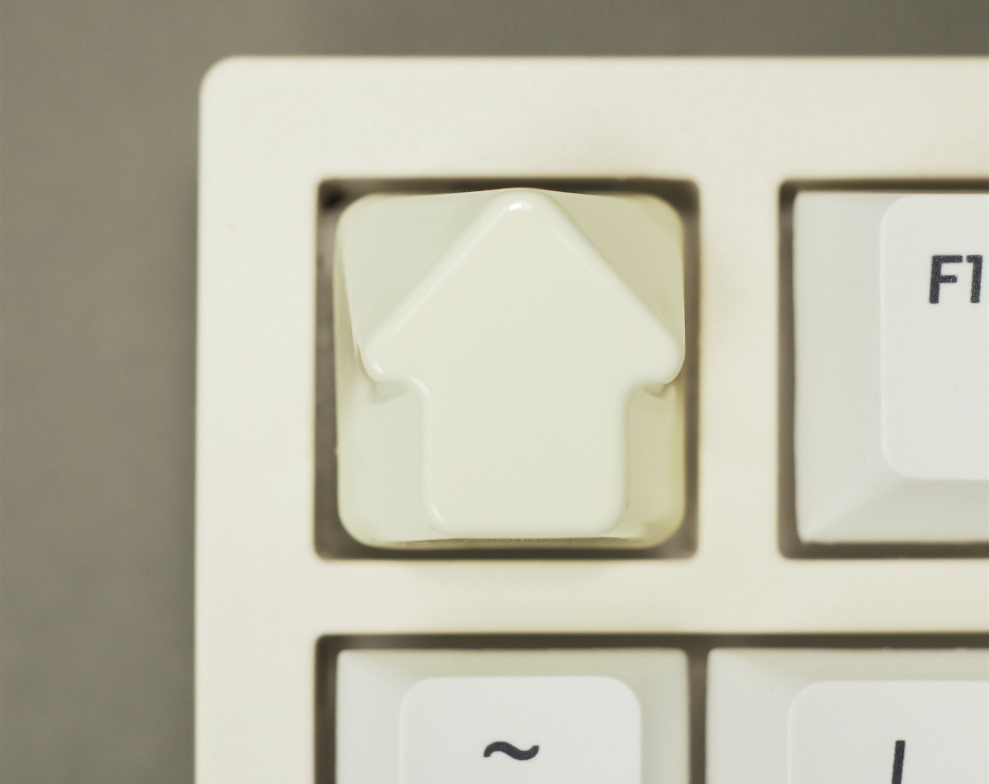 Metal spray simple and personalized keycaps, 1U geometric decorative keycaps, artistic keycaps