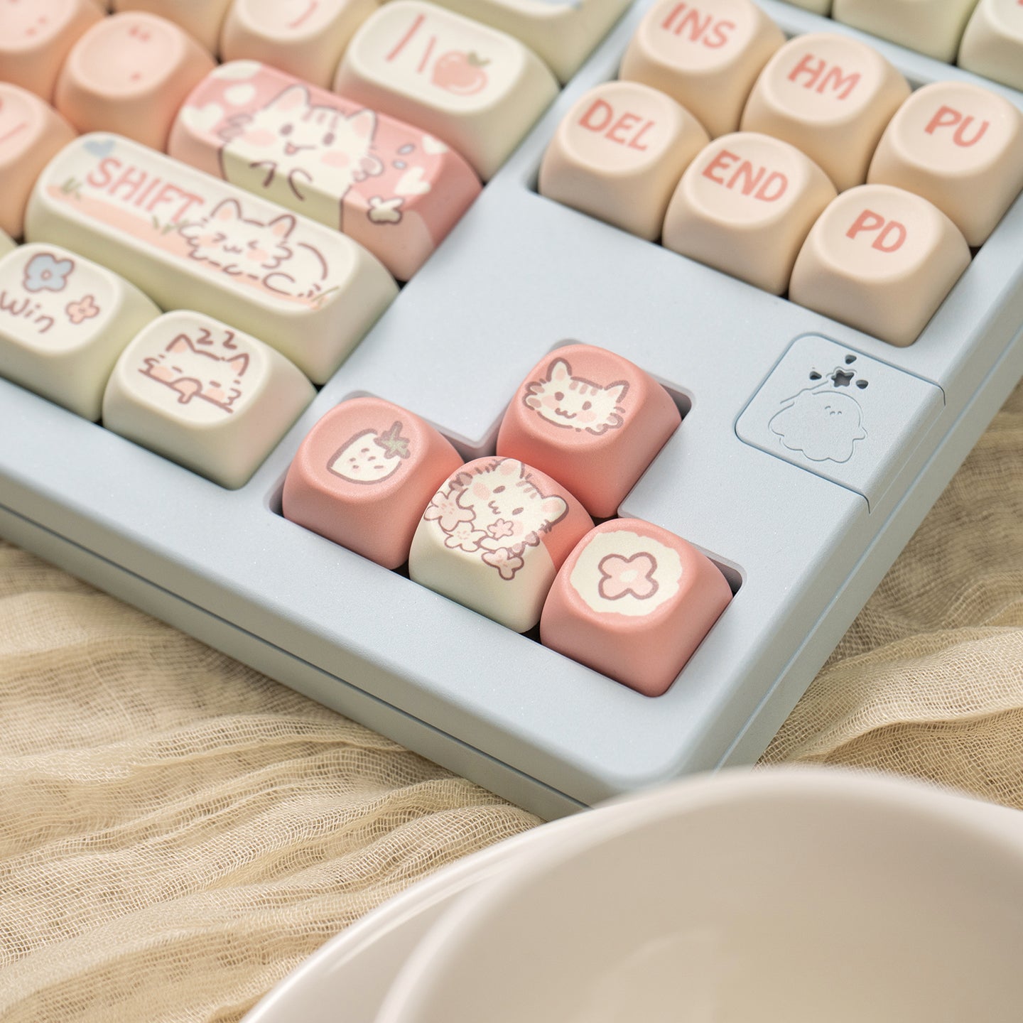 MOA height strawberry kitten magnetic axis mechanical keyboard keycap PBT thermal sublimation customization