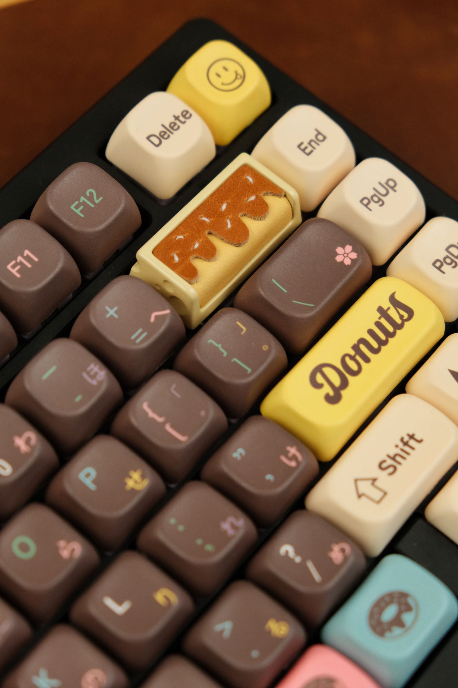 Delicious cake, 2U leather+resin personalized keycaps, mechanical keyboard decorative keycaps, food art creative keycaps