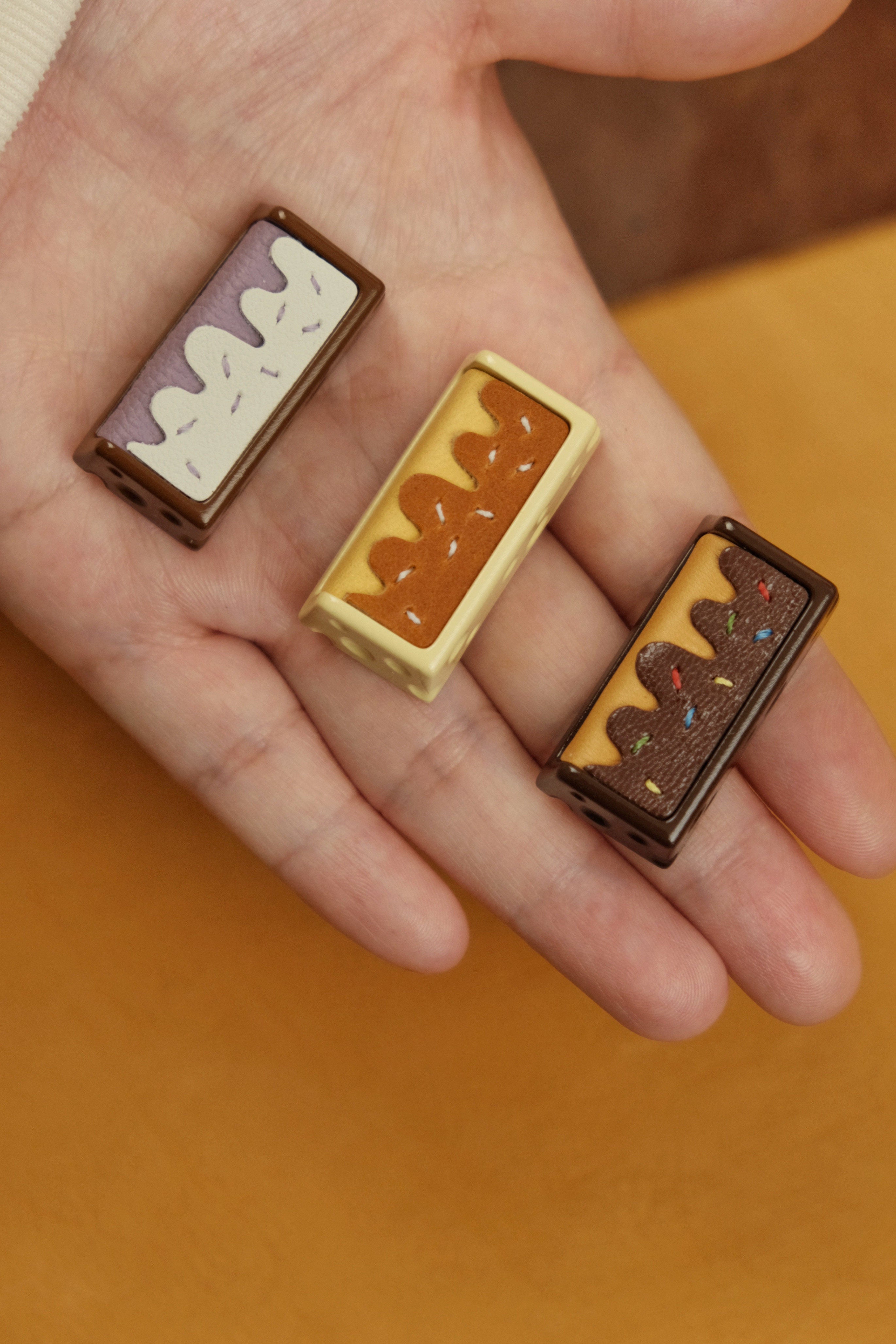 Delicious cake, 2U leather+resin personalized keycaps, mechanical keyboard decorative keycaps, food art creative keycaps