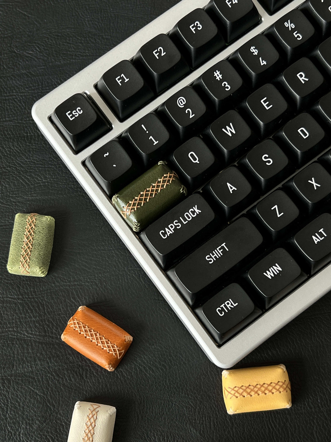 Genuine leather small square keycap 1.5U personalized keycap single piece handmade retro keycap color keycap mechanical keycap