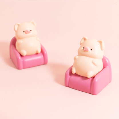 Leisure Time Theme, Small Animals Sitting on Sofa, Resin Spray Personalized Keycaps, Art Design Keycaps