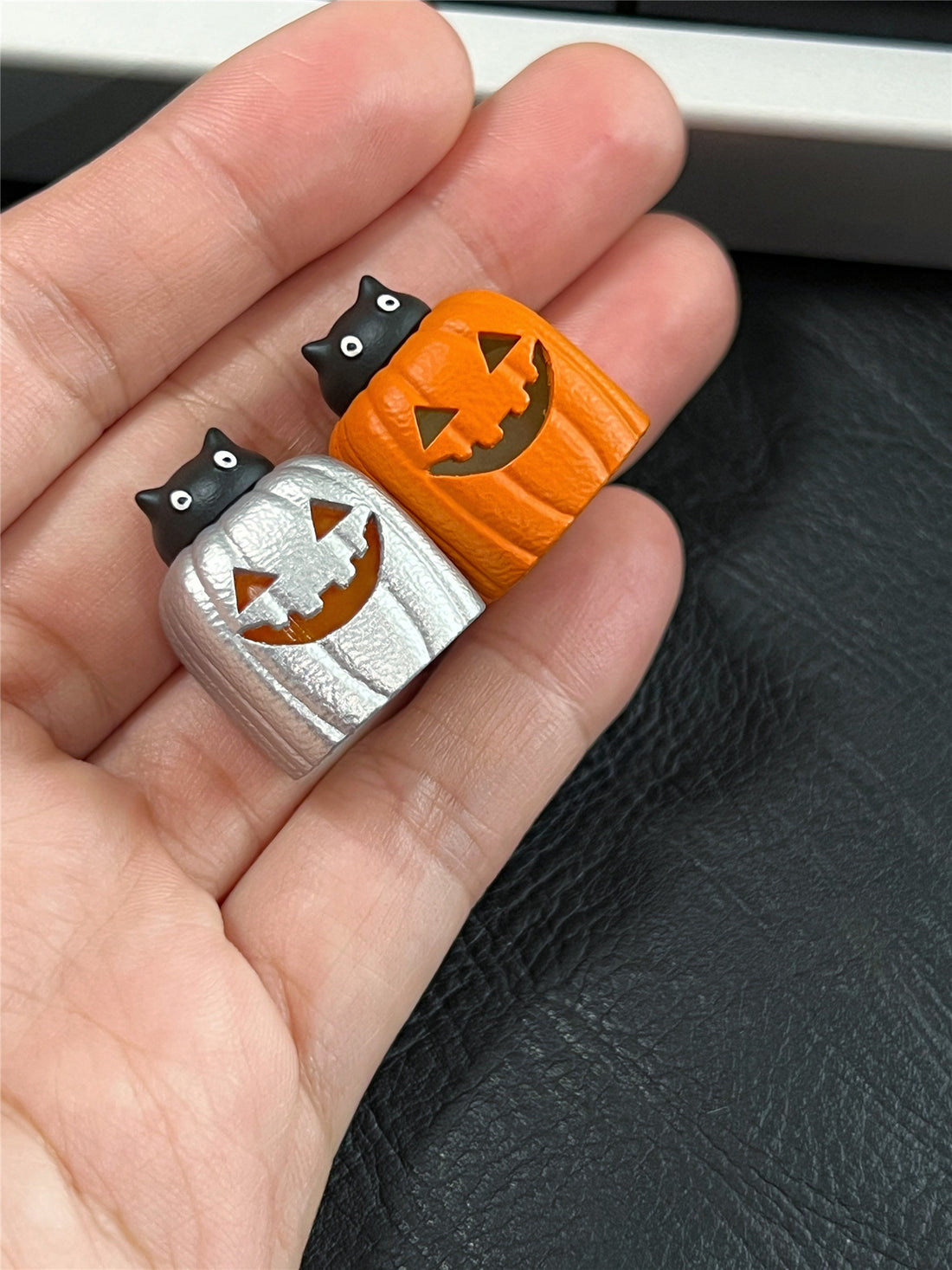 Halloween pumpkin lantern translucent personalized keycap mechanical keyboard creative translucent decorative keyboard cap