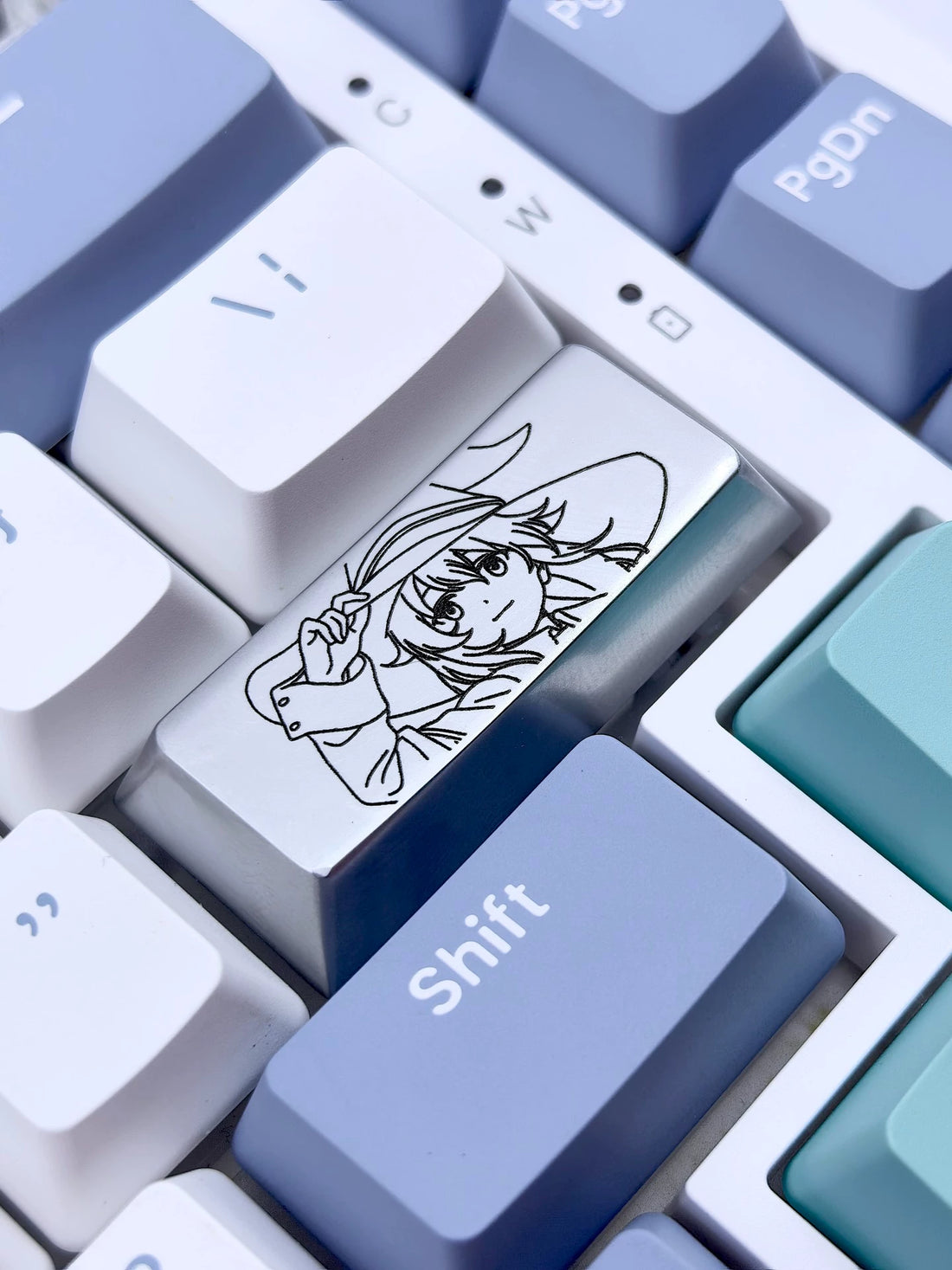 Mushoku Tensei, Roxy, 2.25U zinc alloy line carved keycaps, metal personalized keycaps.