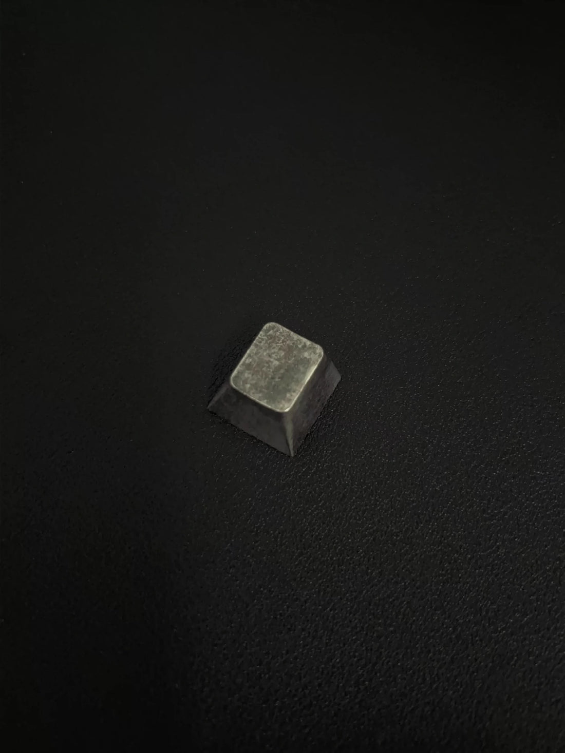 Chinese Lacquer, antique silver keycaps, personalized keycaps, resin coated keycaps, mechanical keyboard decorative keycaps