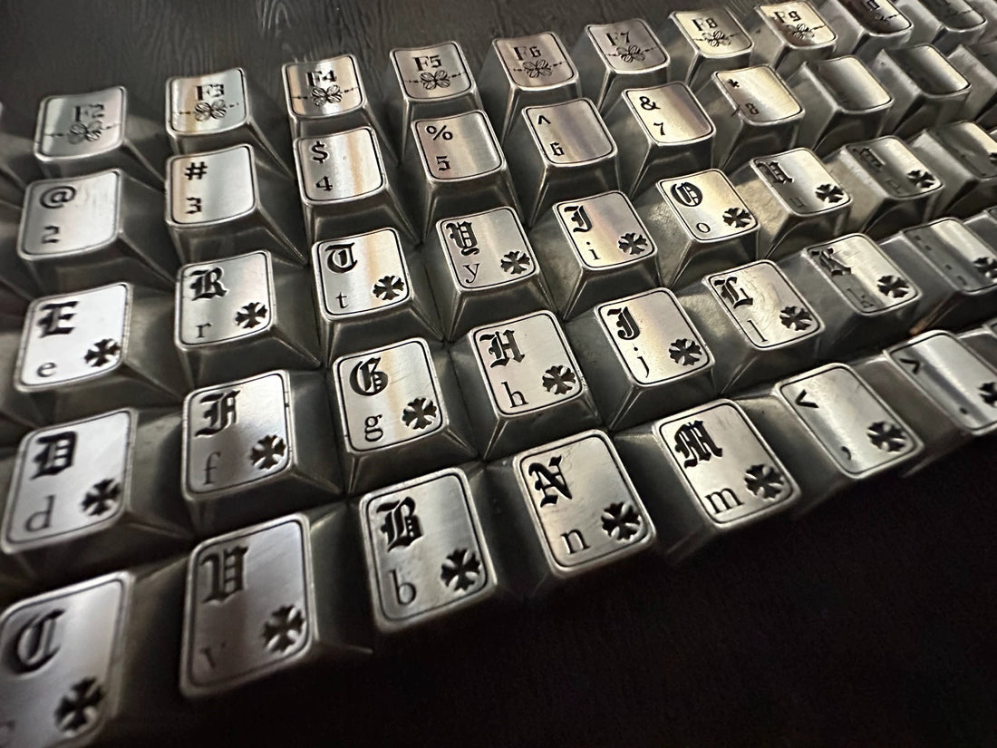 Chrome Hearts theme, metal personalized keycap set, trendy and fashionable keycap set.