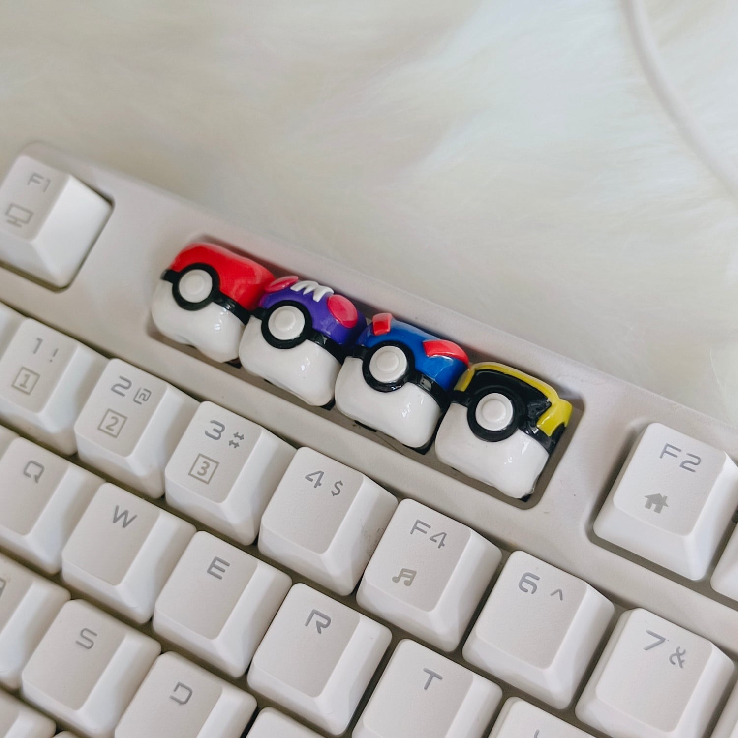 Pok é Ball, POLYMER CLAY material handmade 1U personalized keycap. Anime game props, peripheral culture, creative keycaps