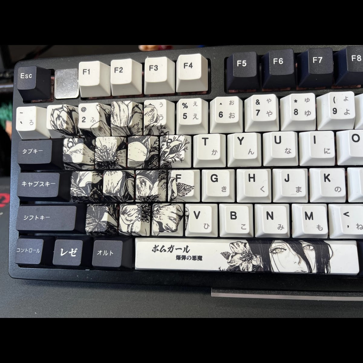 Chainsaw Man theme, Reze, PBT material five sided sublimation, anime game series personalized set, decorative keycaps