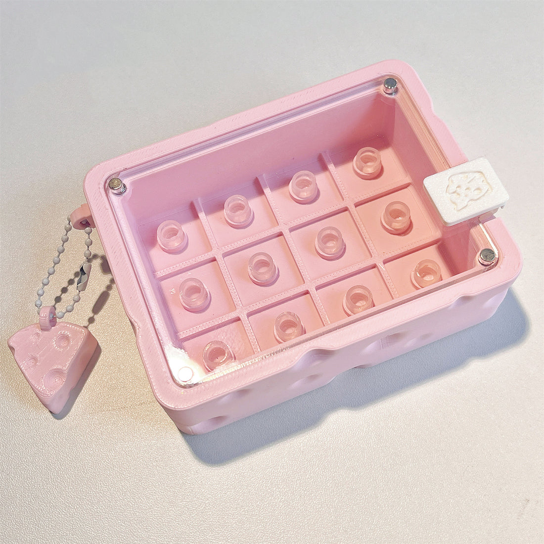 Cheese shaped 12 key personalized keycap box. (3D printing material)